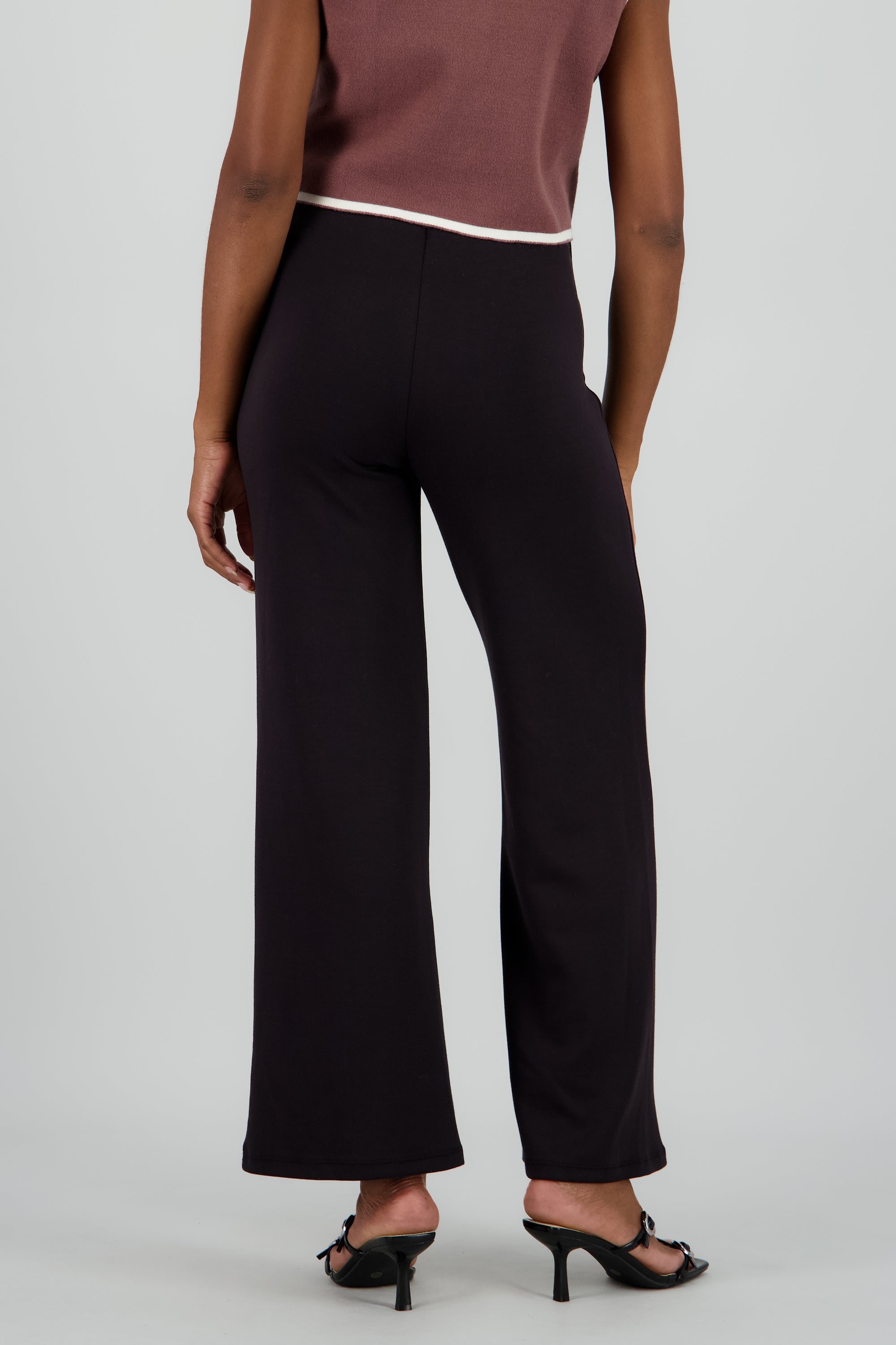 Pantalon amplio det costura NEGRO