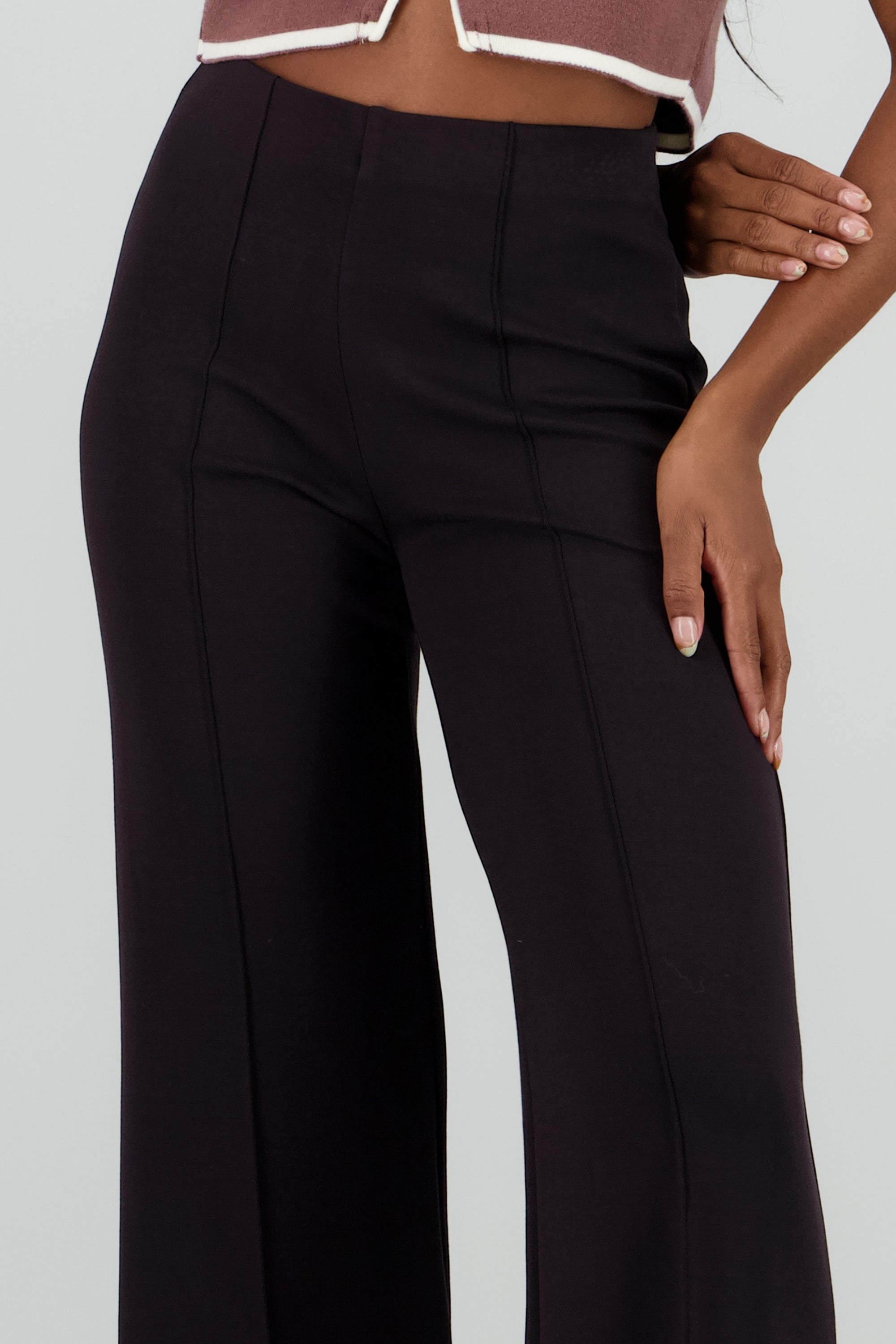 Pantalon amplio det costura NEGRO