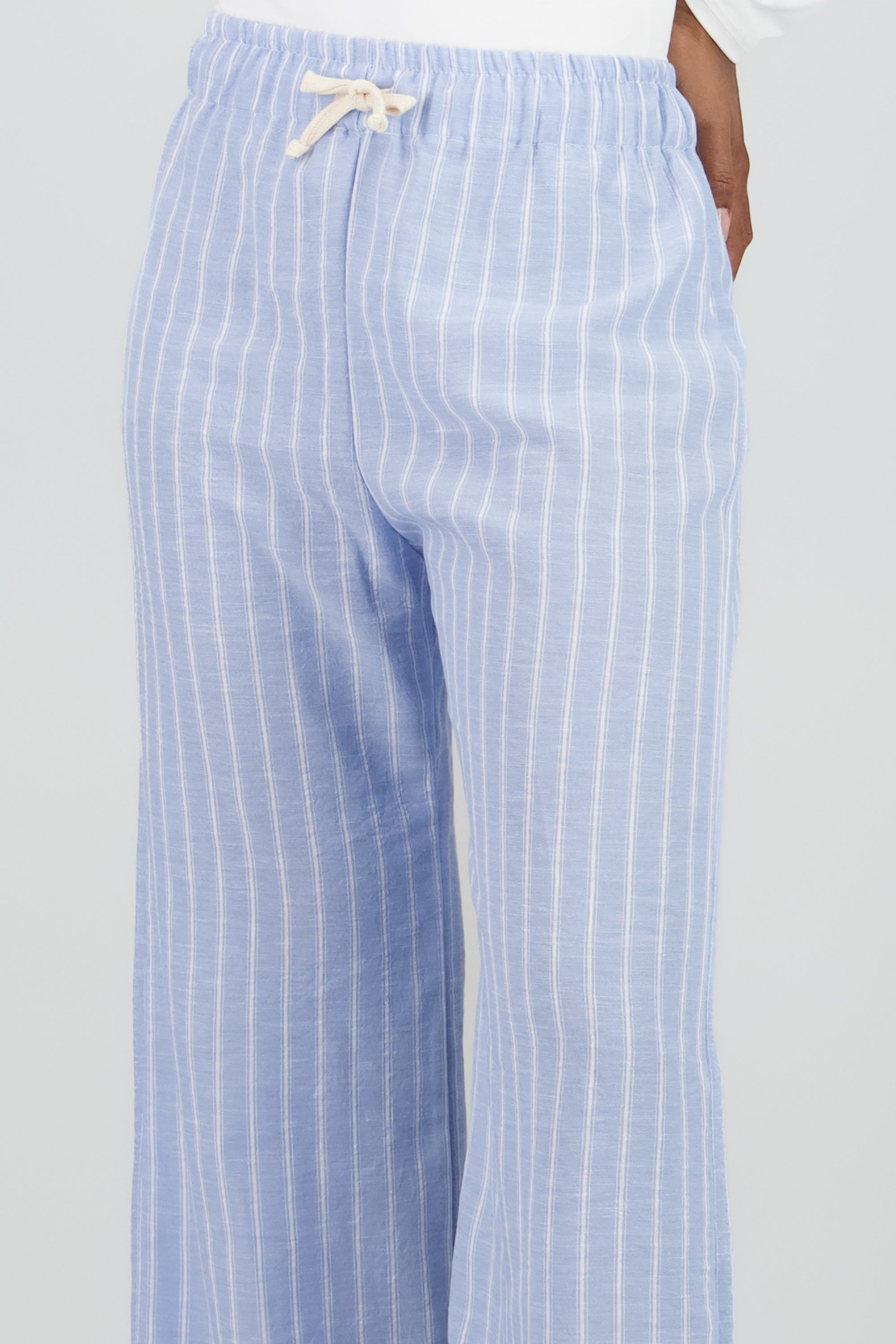 Pantalon recto de rayas con jareta AZUL COMBO