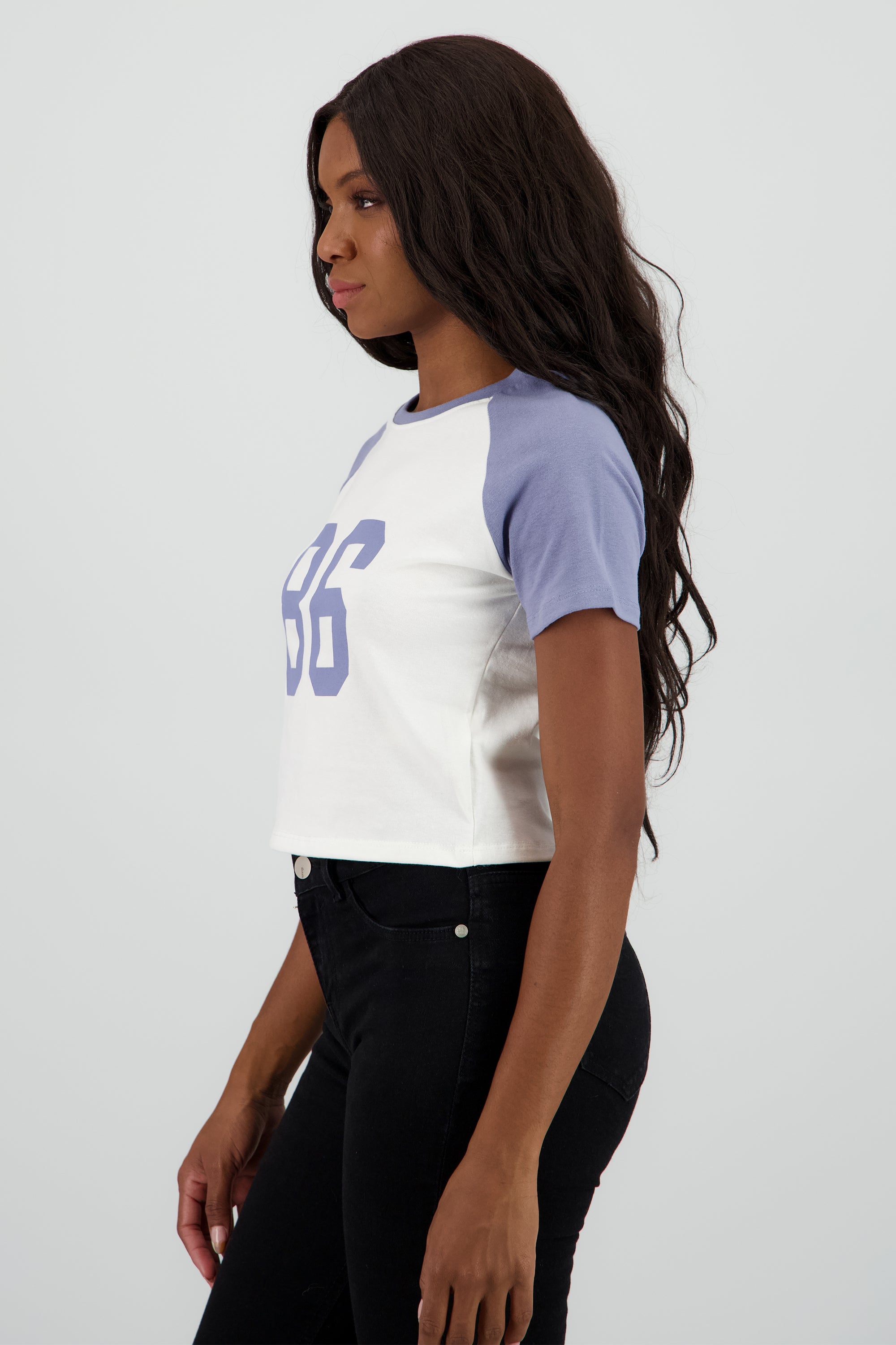 Top con numeros estampados contraste mangas AZUL COMBO
