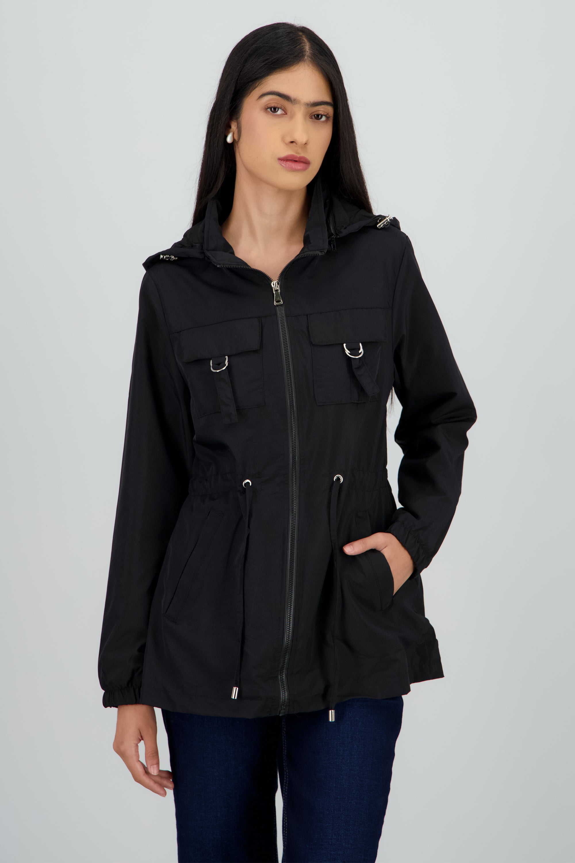 Gabardina corta tipo impermeable NEGRO