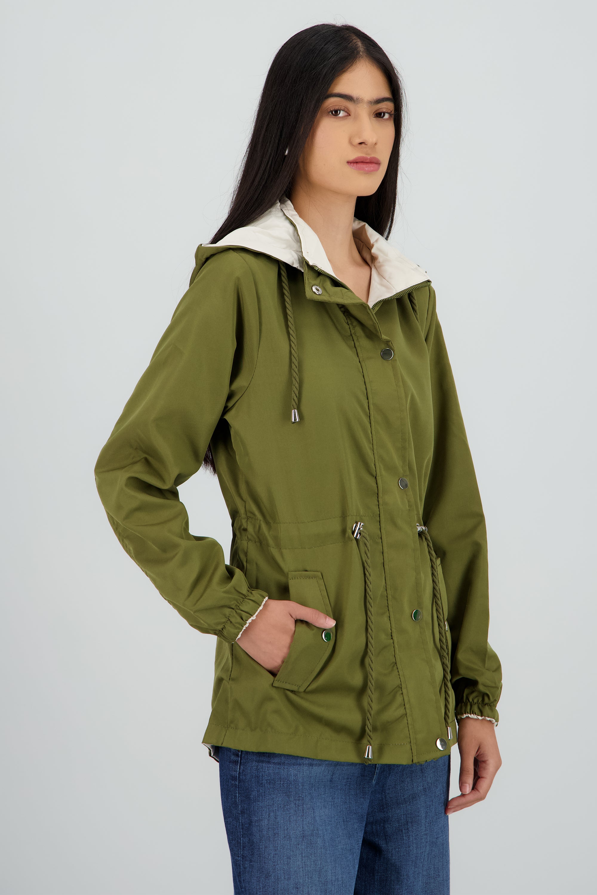 Gabardina tipo impermeable con jareta OLIVO COMBO
