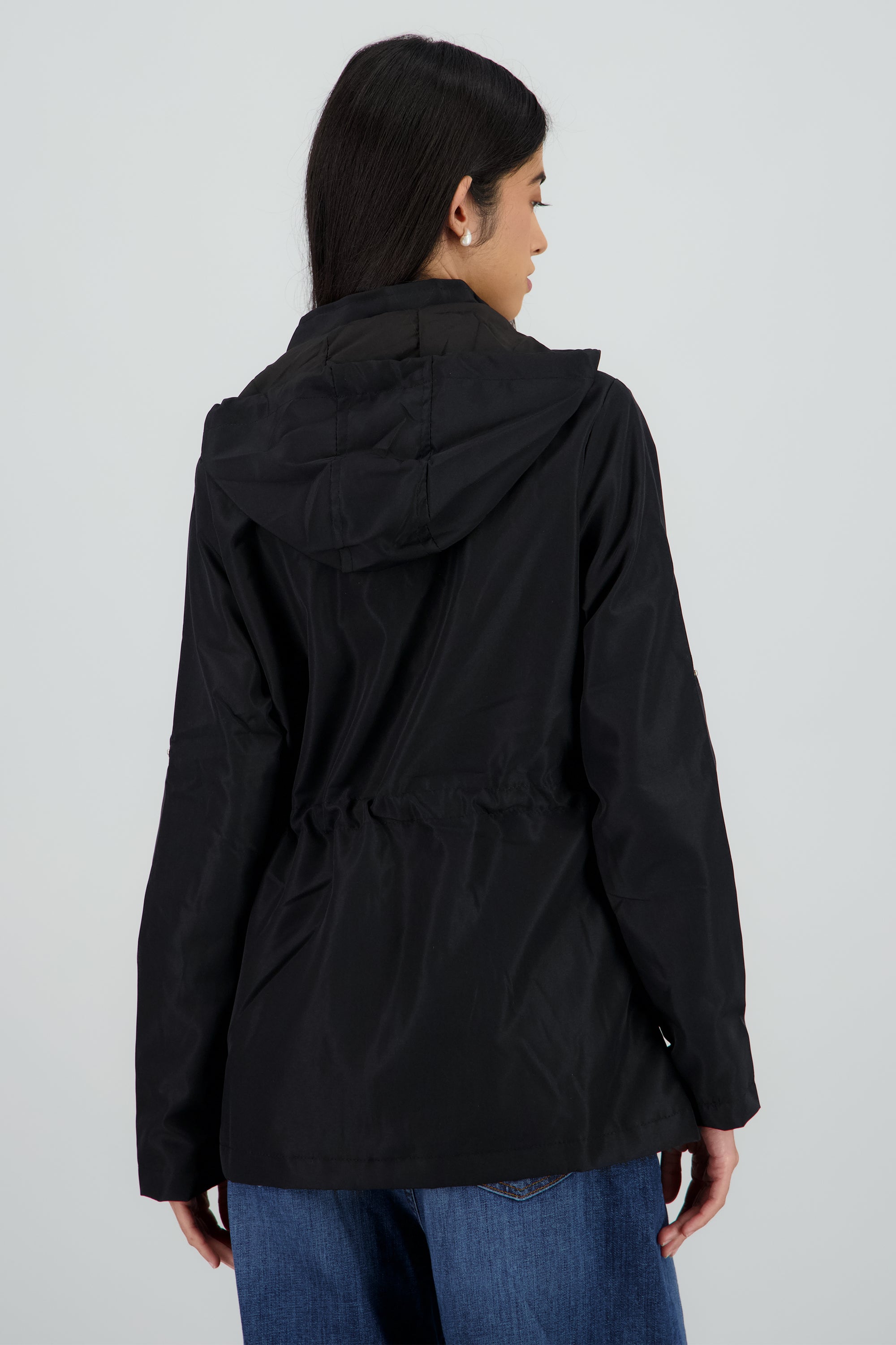 Gabardina tipo impermeable con bolsas NEGRO
