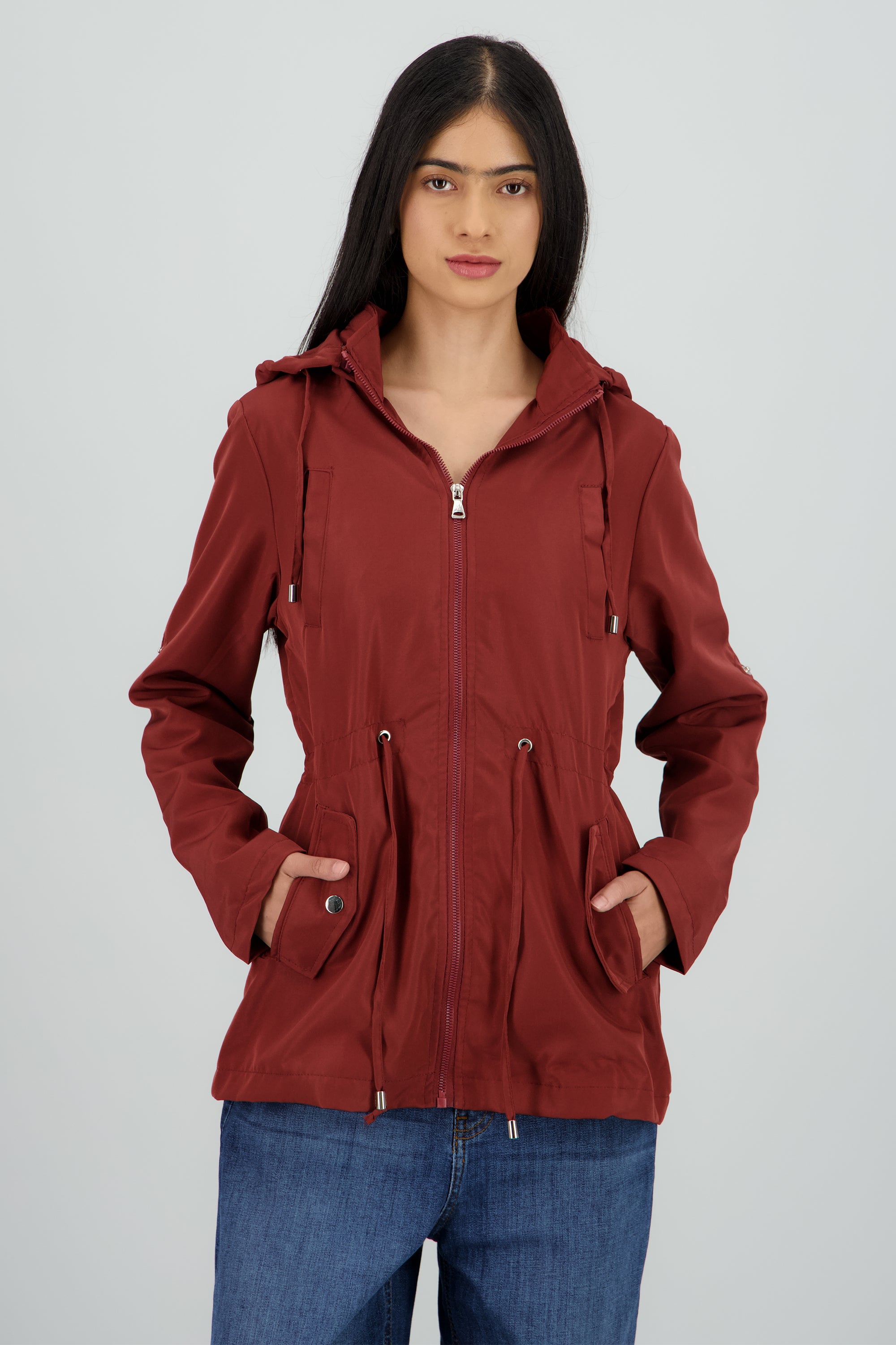 Gabardina tipo impermeable con bolsas VINO