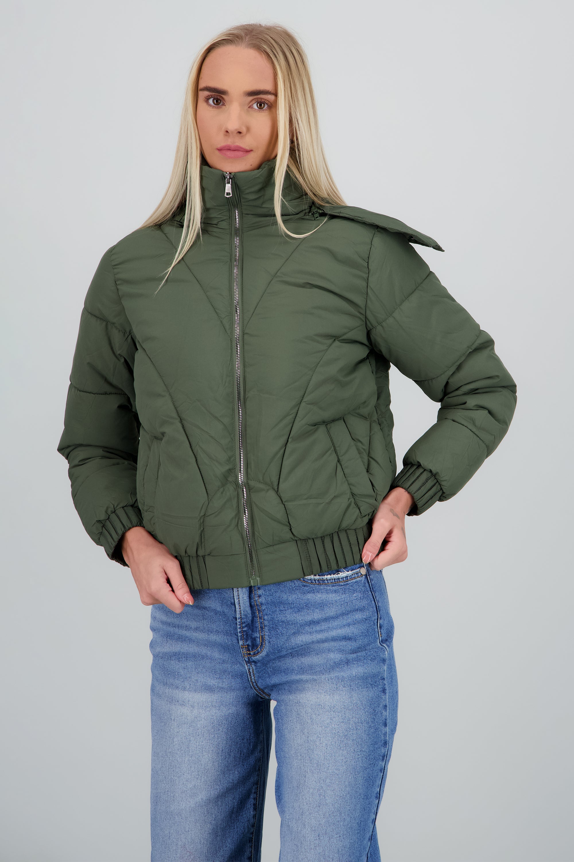 Chamarra puffer con bolsas OLIVO