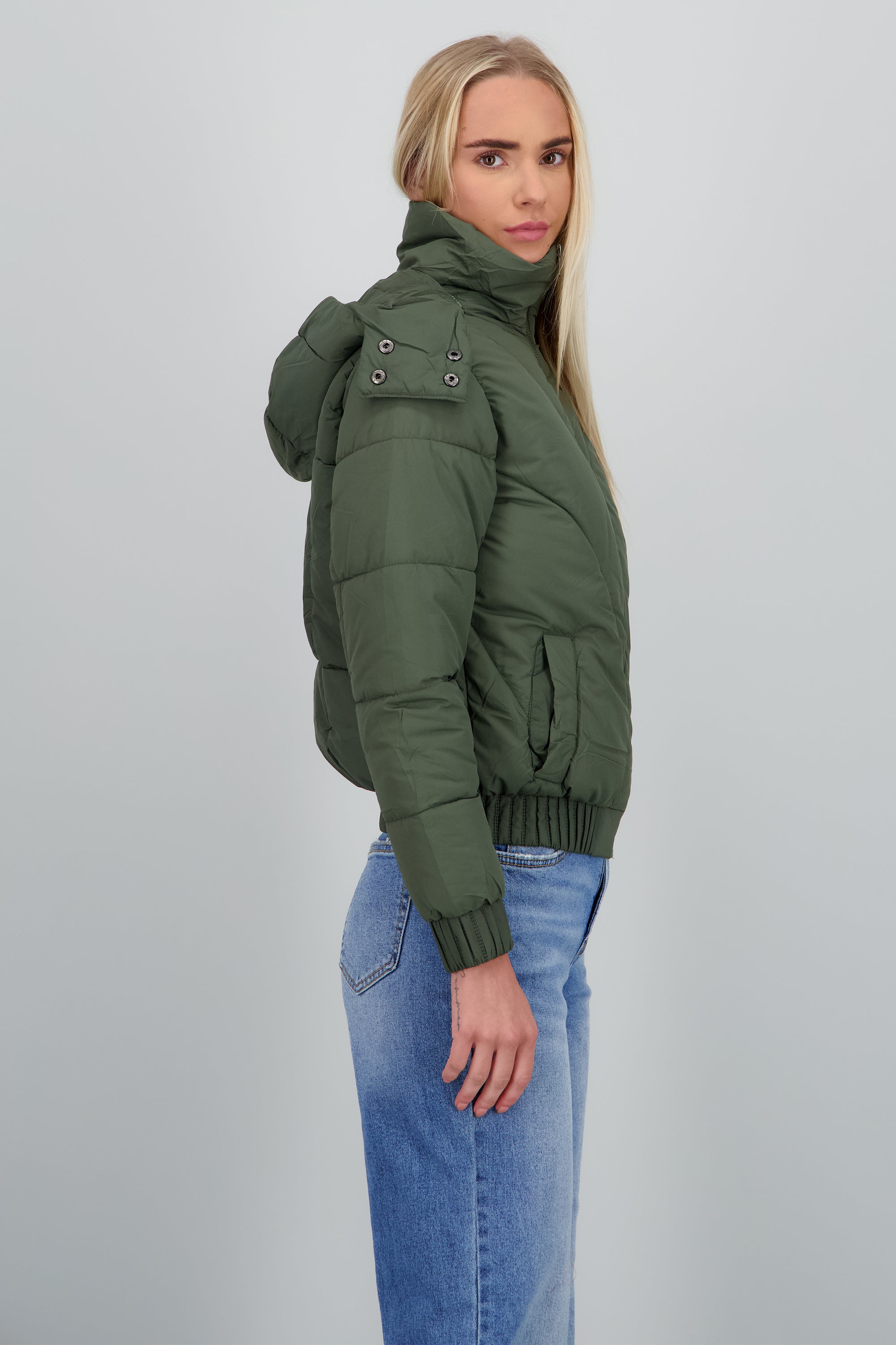 Chamarra puffer con bolsas OLIVO