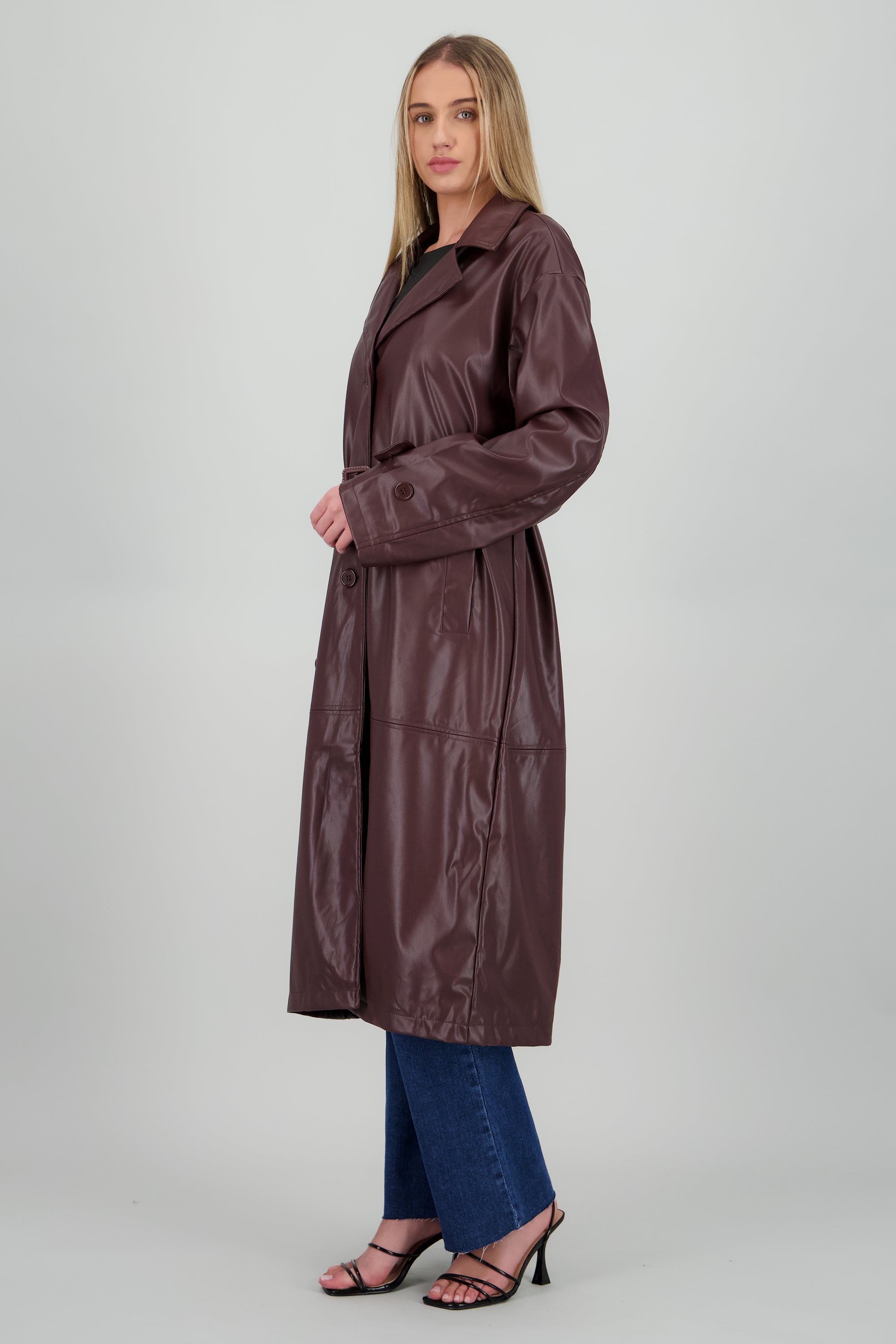 Gabardina efecto piel CHOCOLATE