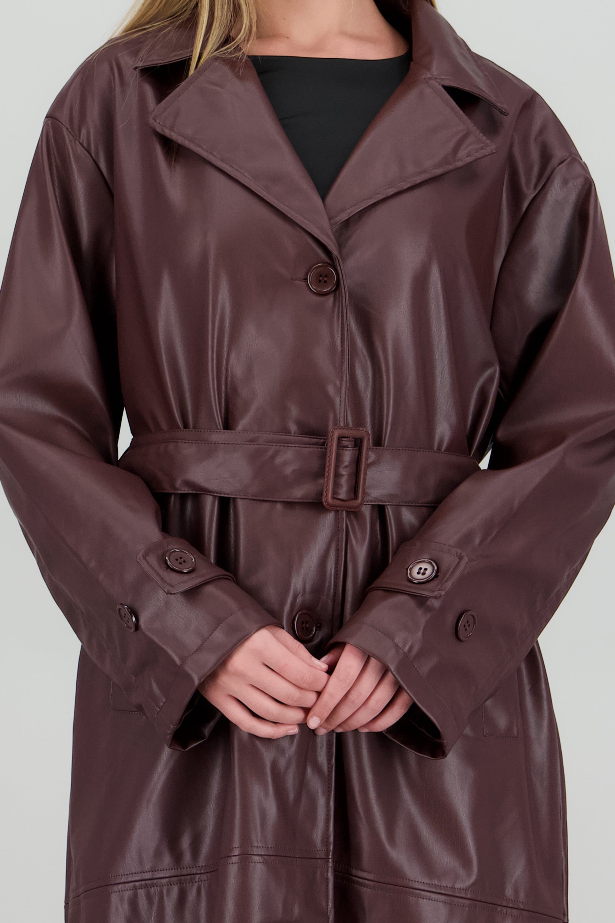 Gabardina efecto piel CHOCOLATE