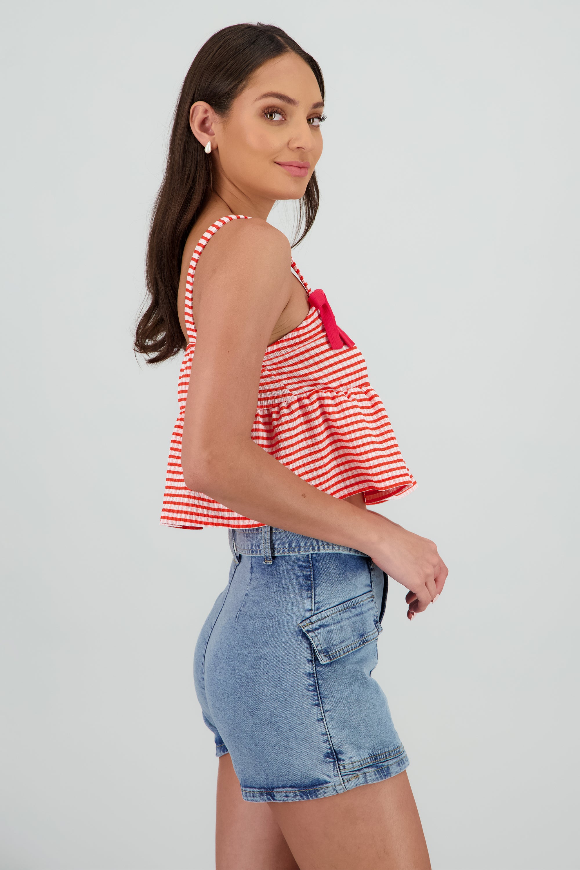 Top con olan tirantes detalle moños ROJO COMBO