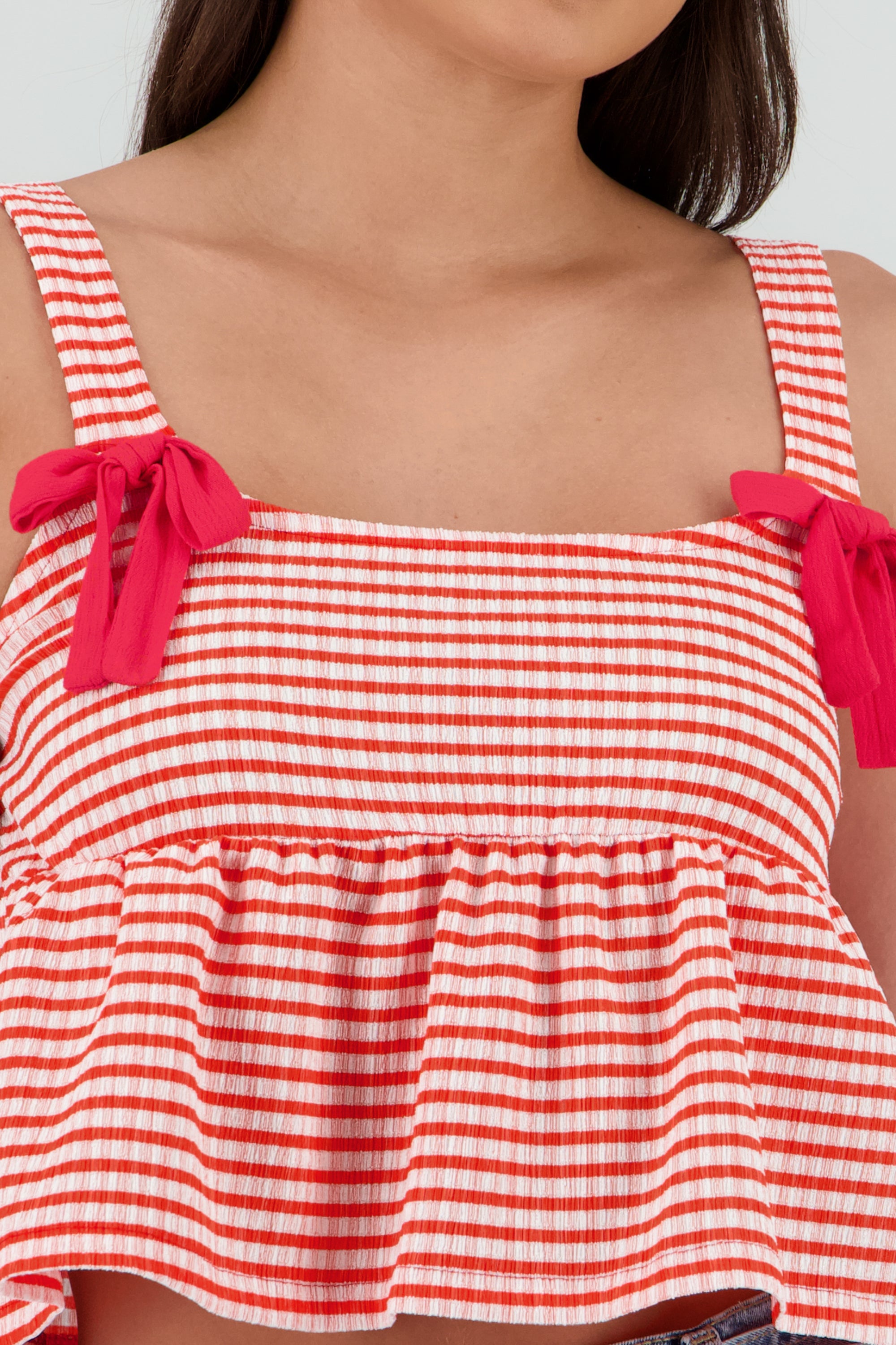 Top con olan tirantes detalle moños ROJO COMBO