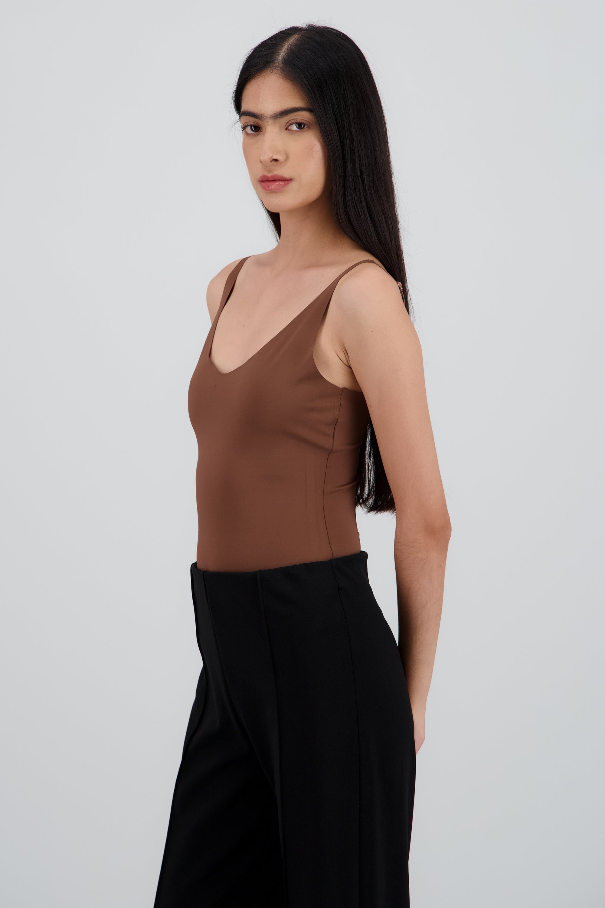 Body escote v tirantes CAFE