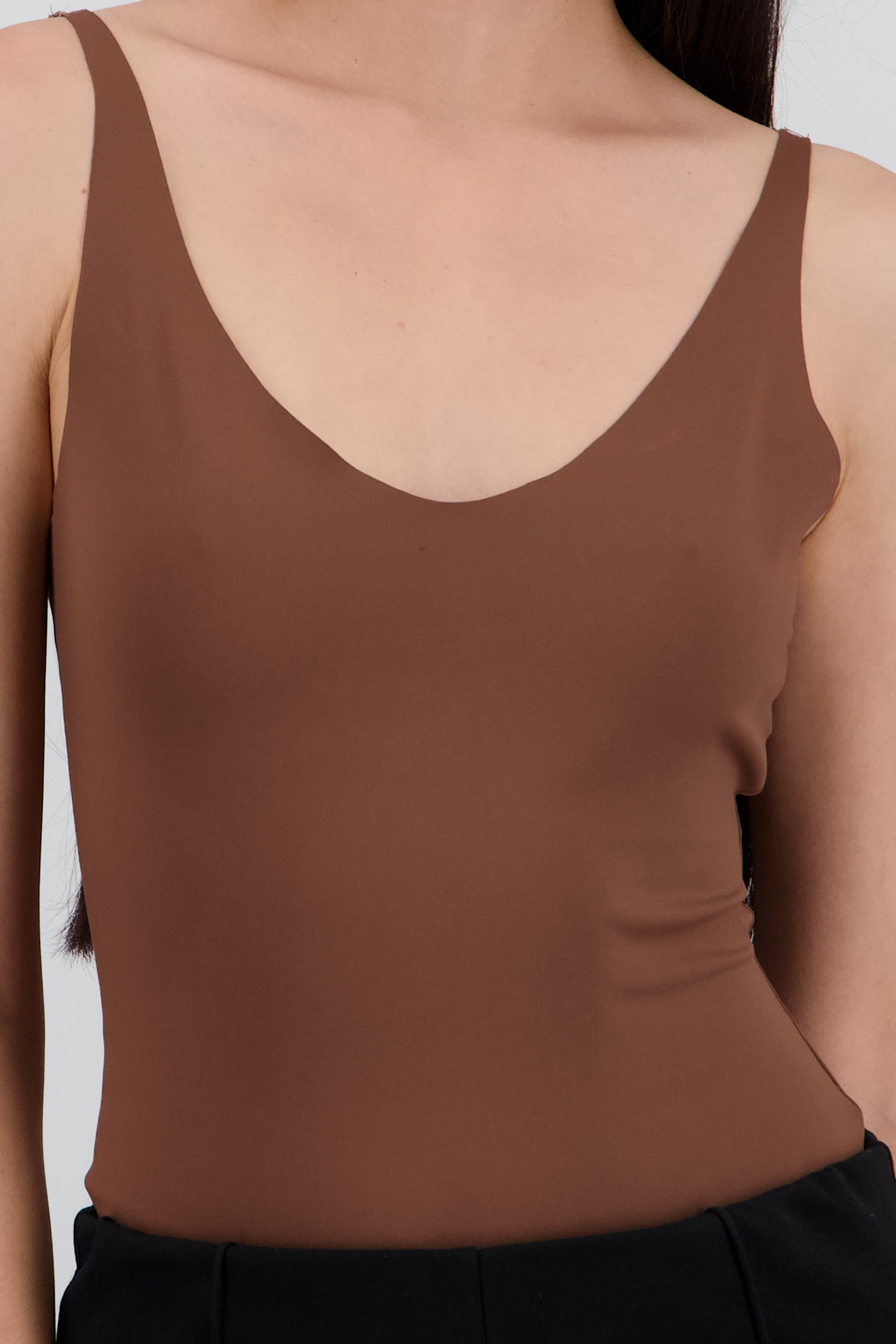 Body escote v tirantes CAFE