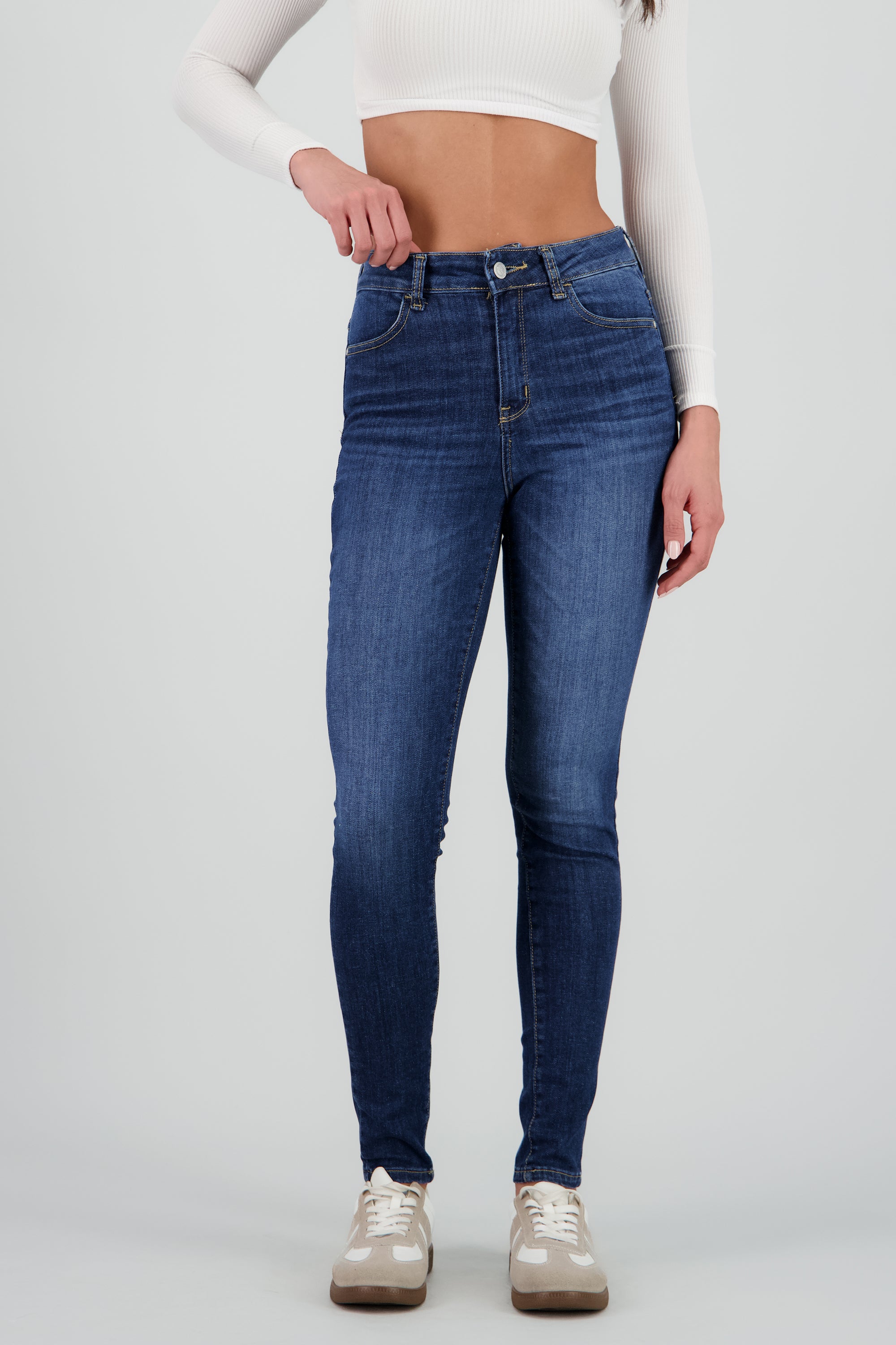 Jeans básicos skinny DARK WASH