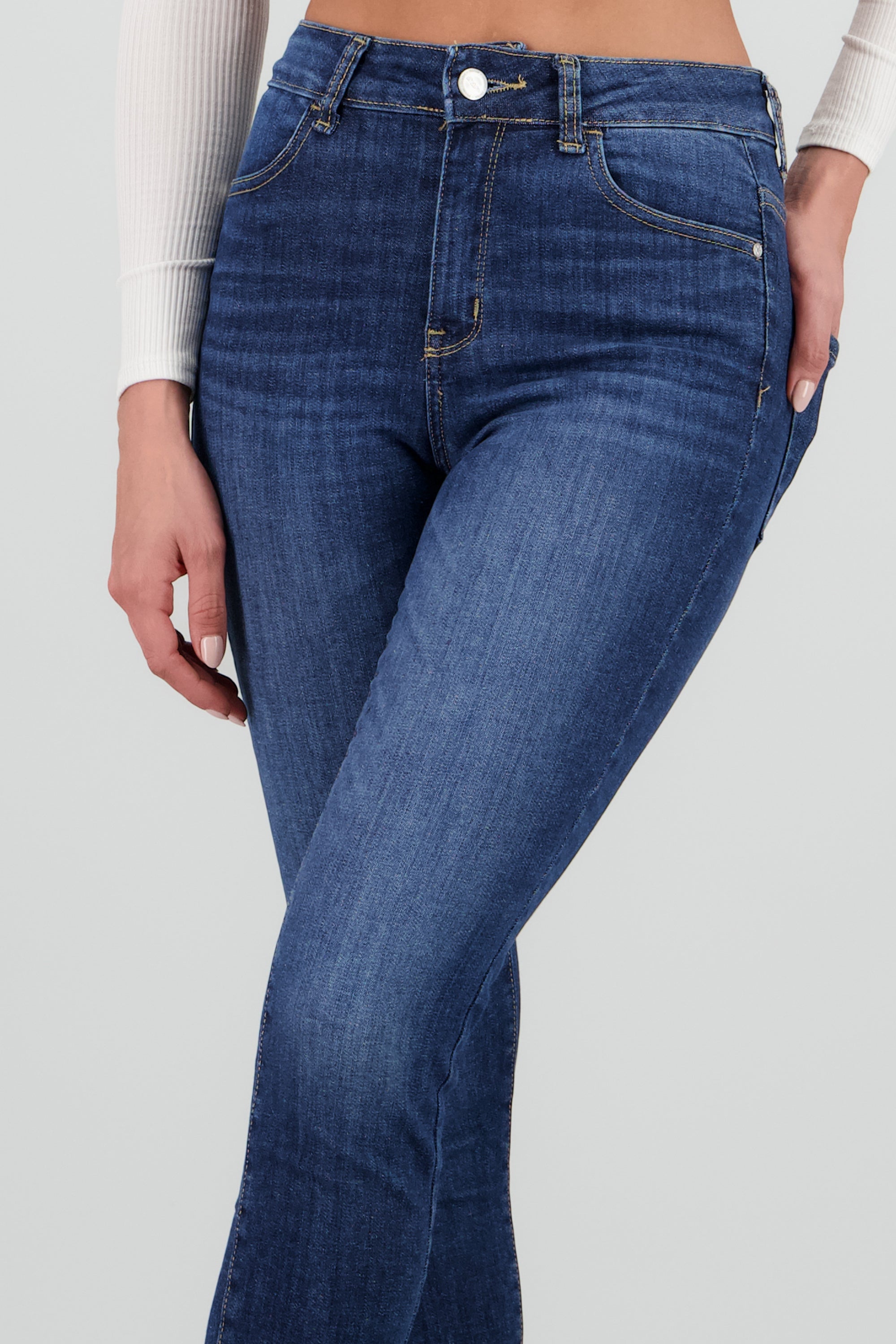 Jeans básicos skinny DARK WASH