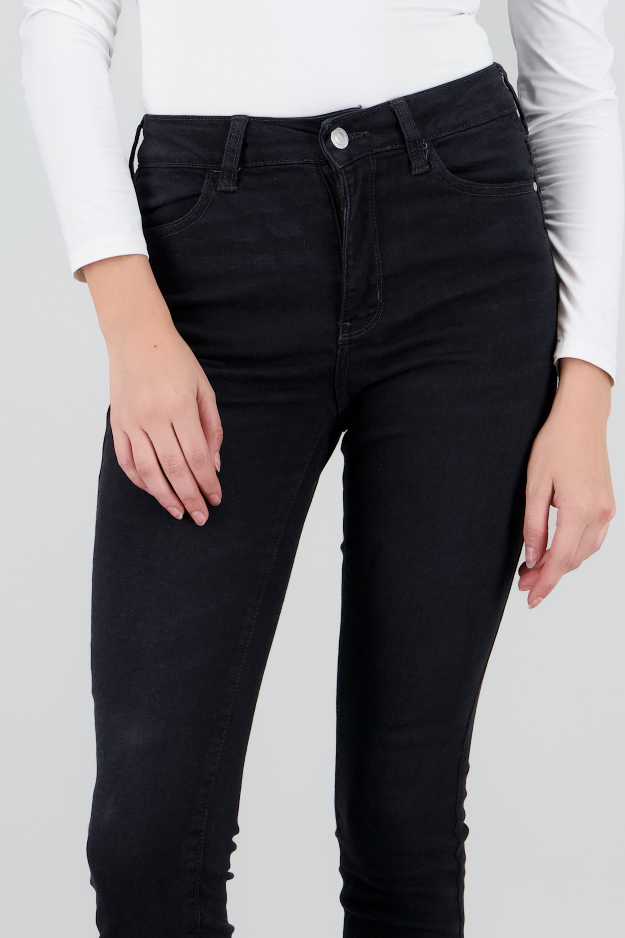 Jeans básicos skinny GRIS