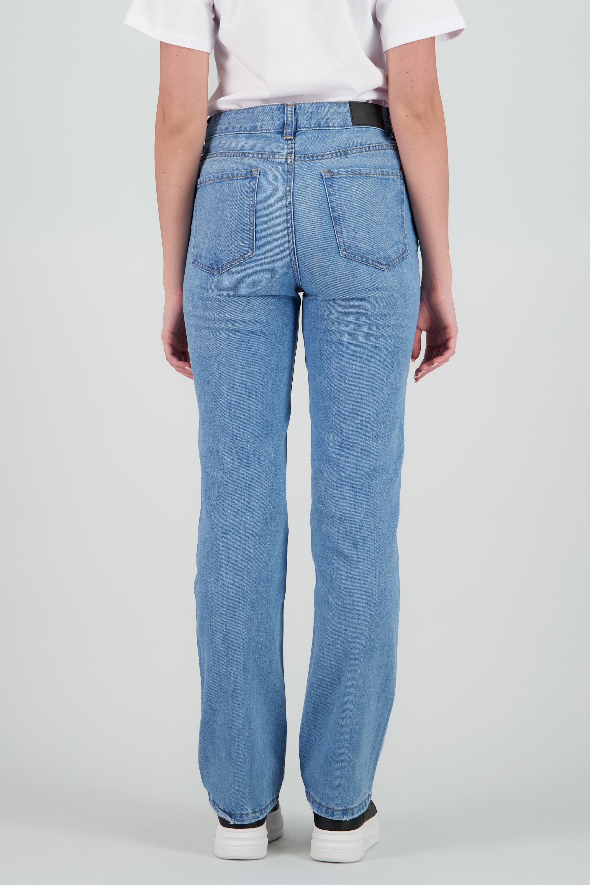 Jeans básicos straight LIGHT WASH
