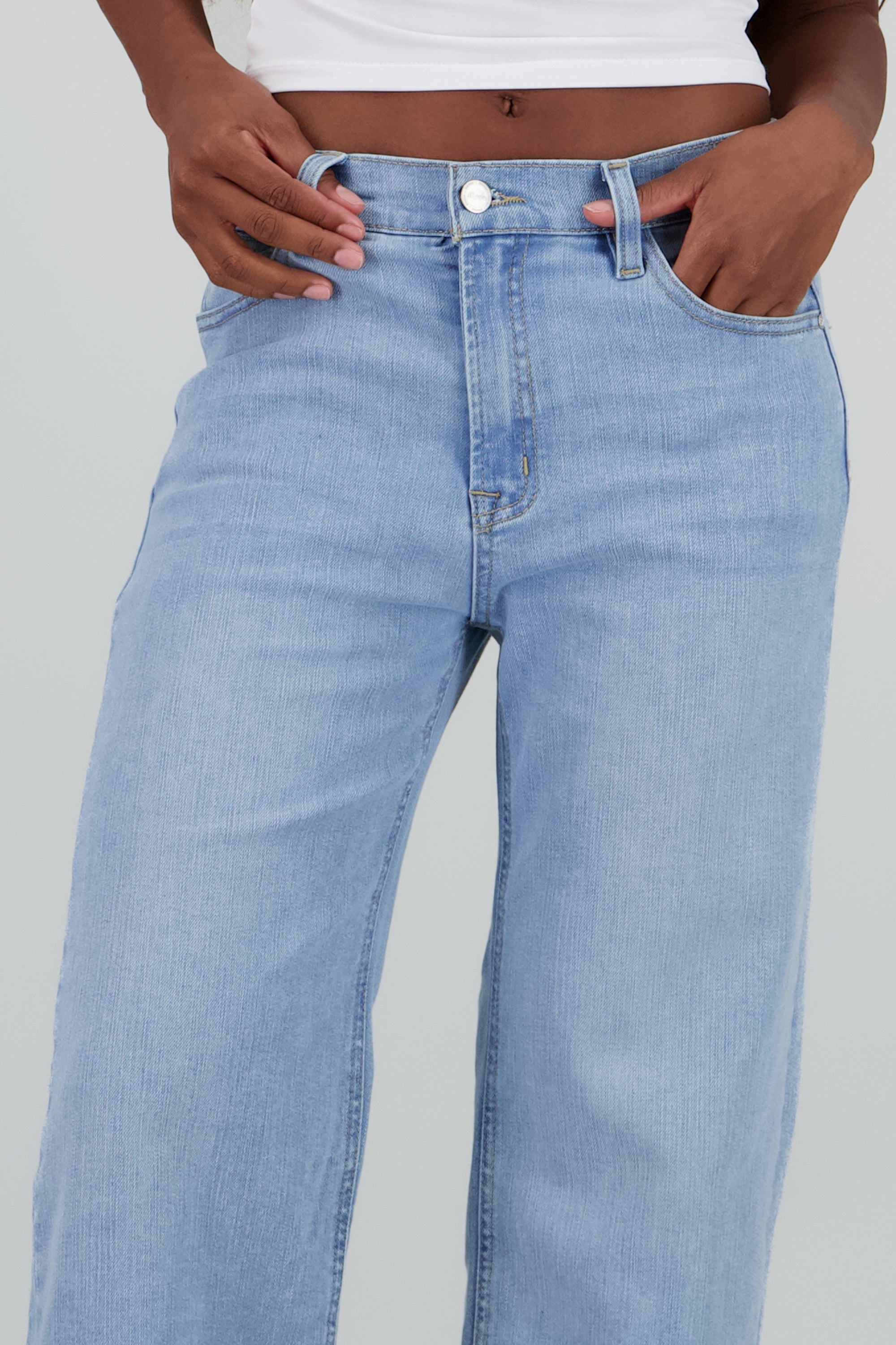Jeans básicos wide leg LIGHT WASH