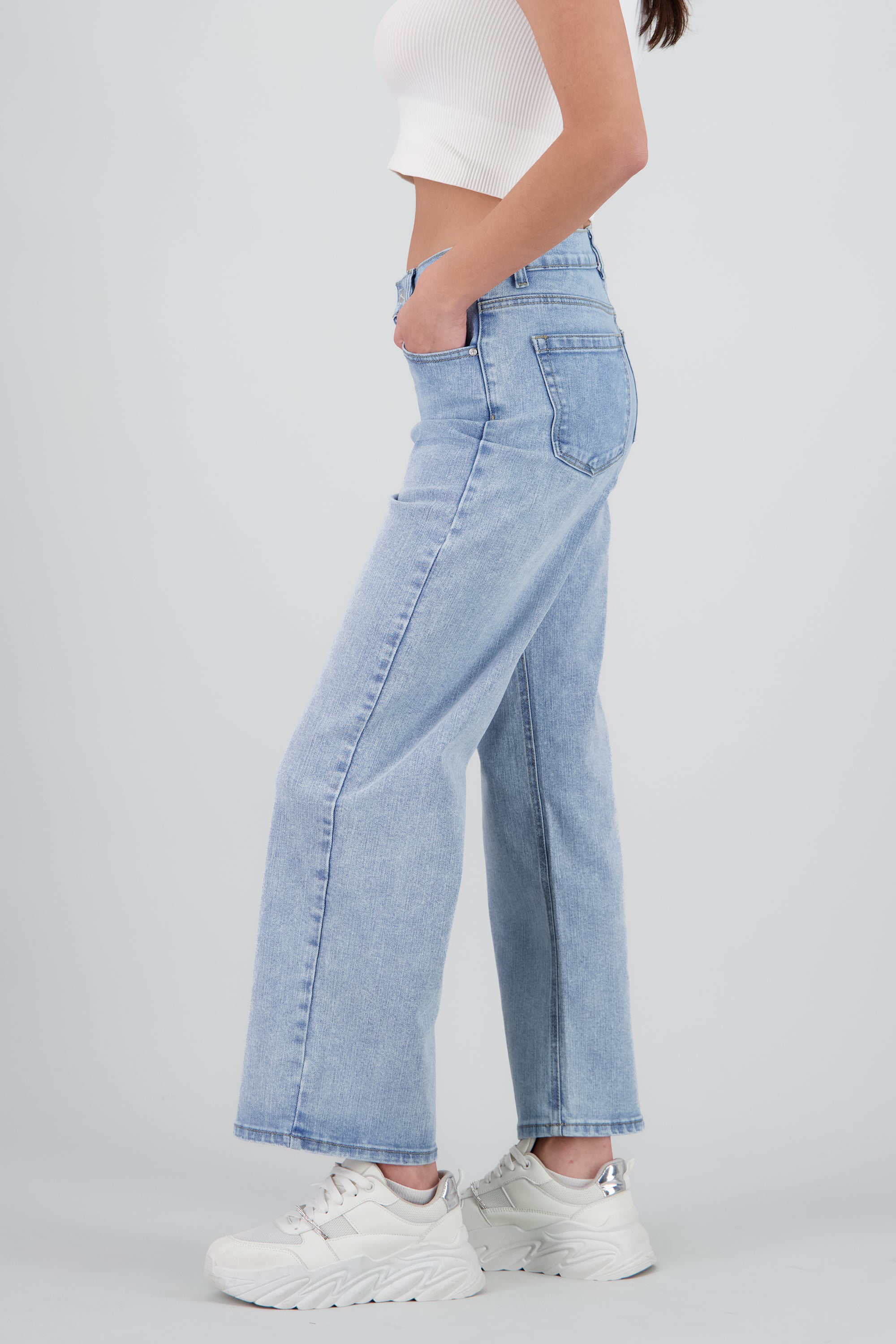 Jeans básicos wide leg BLEACHED