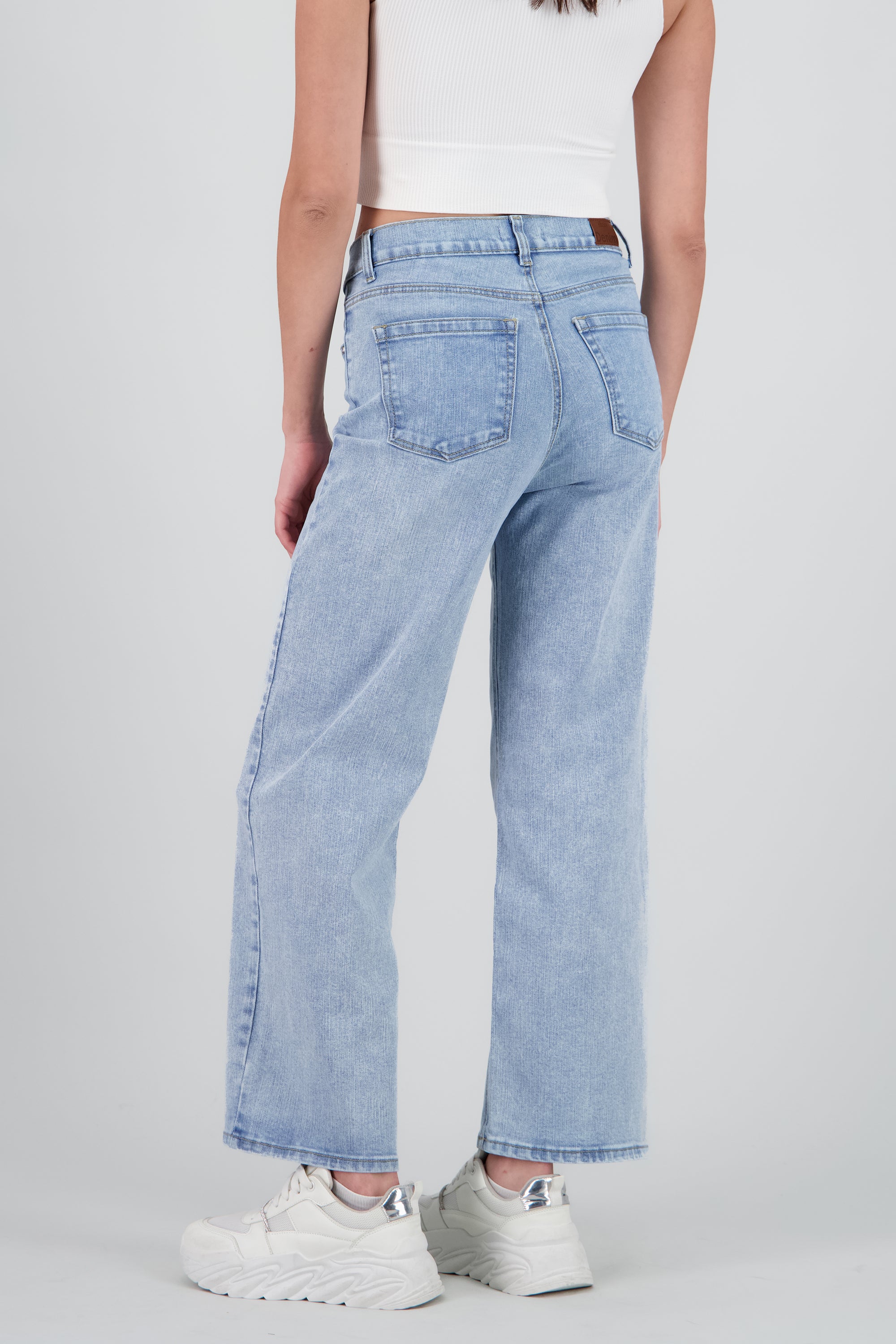 Jeans básicos wide leg BLEACHED