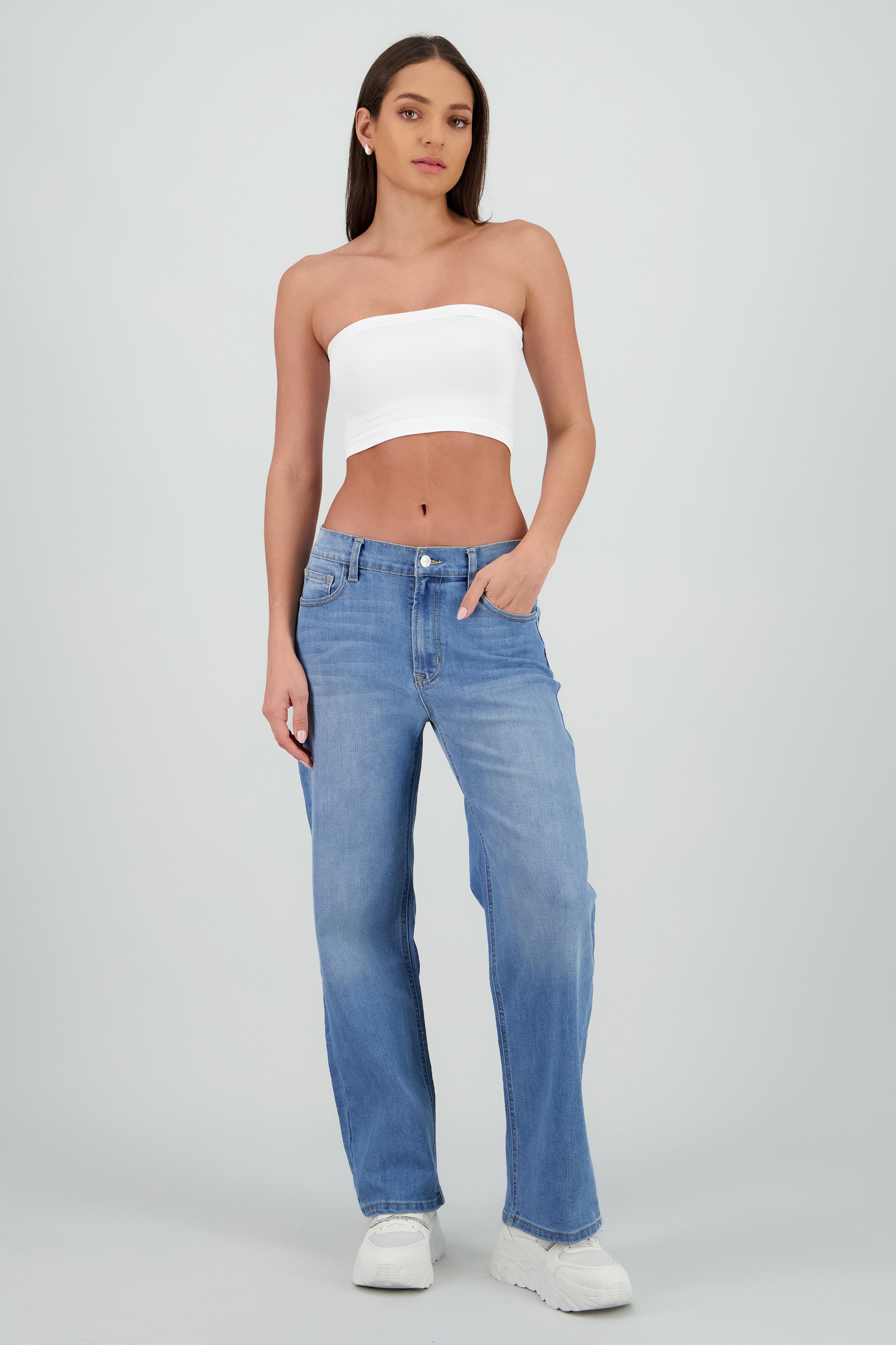 Jeans básicos wide leg MEDIUM WASH