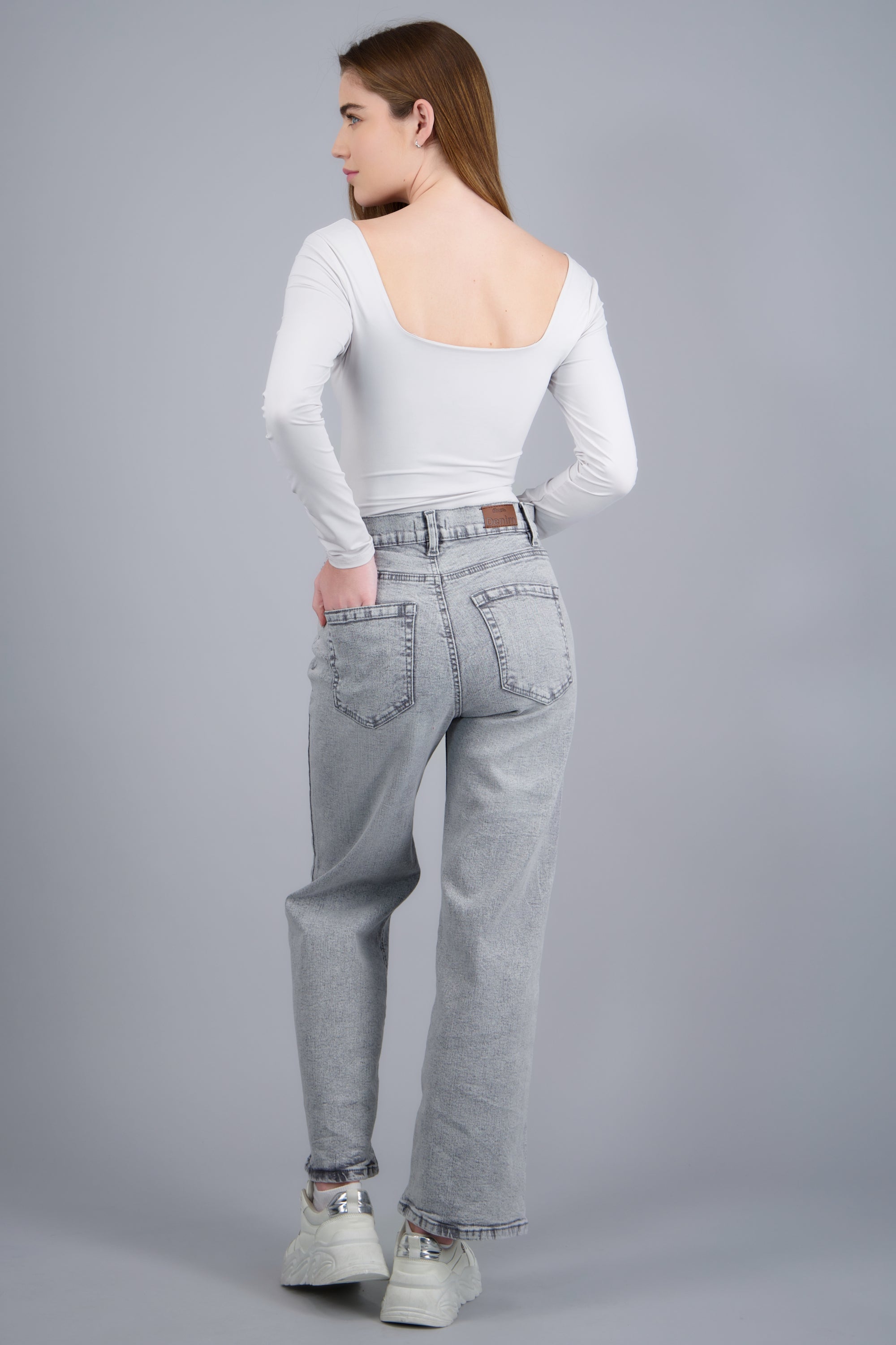 GRAY