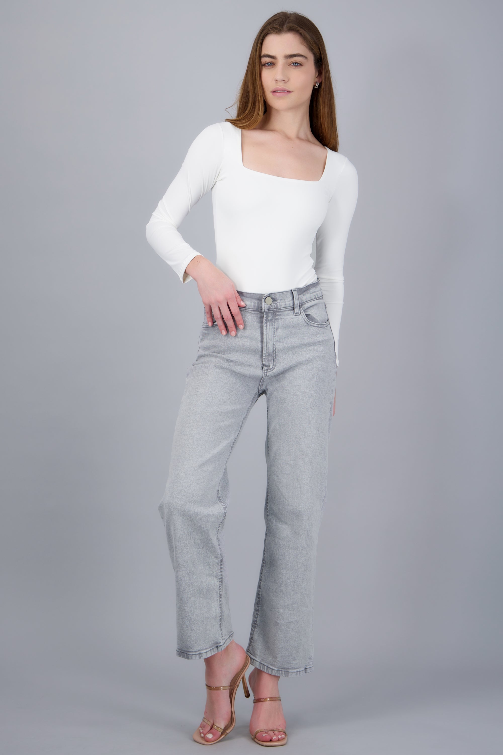 Jeans básicos wide leg GRIS CLARO