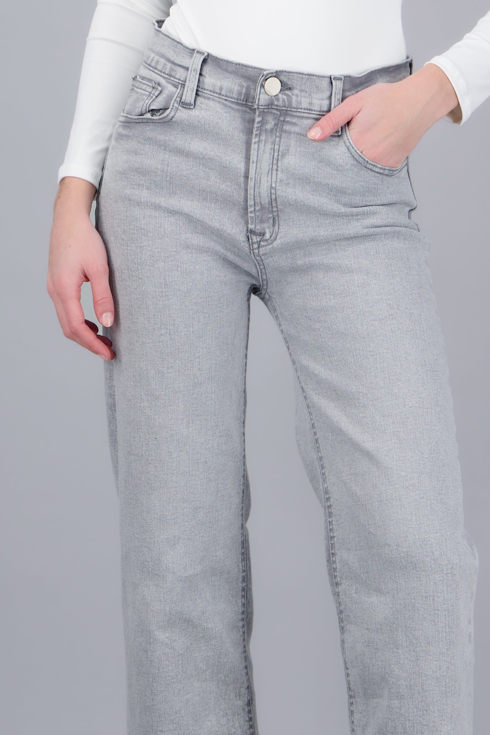 Jeans básicos wide leg GRIS CLARO