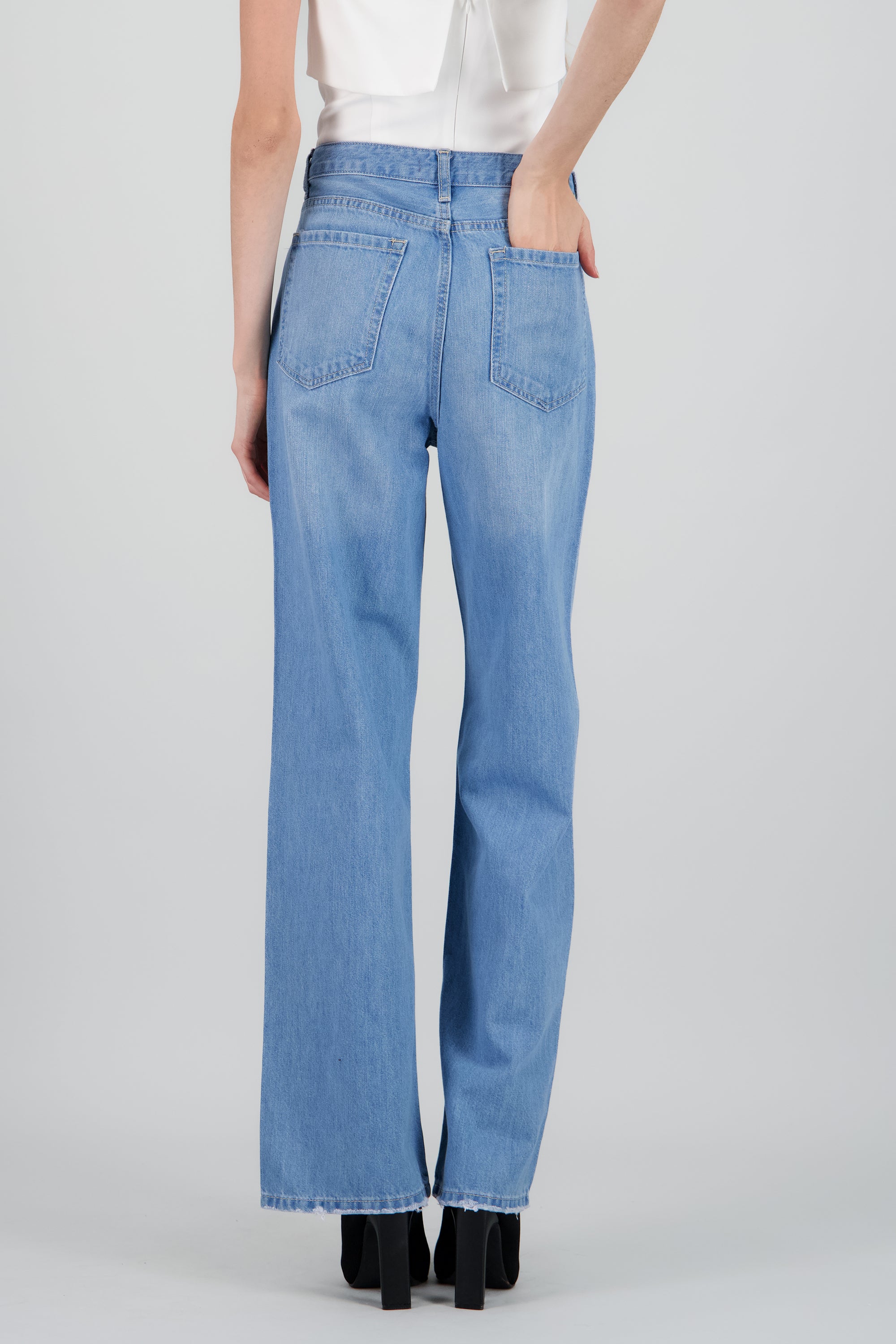 Jeans básicos straight wide LIGHT WASH