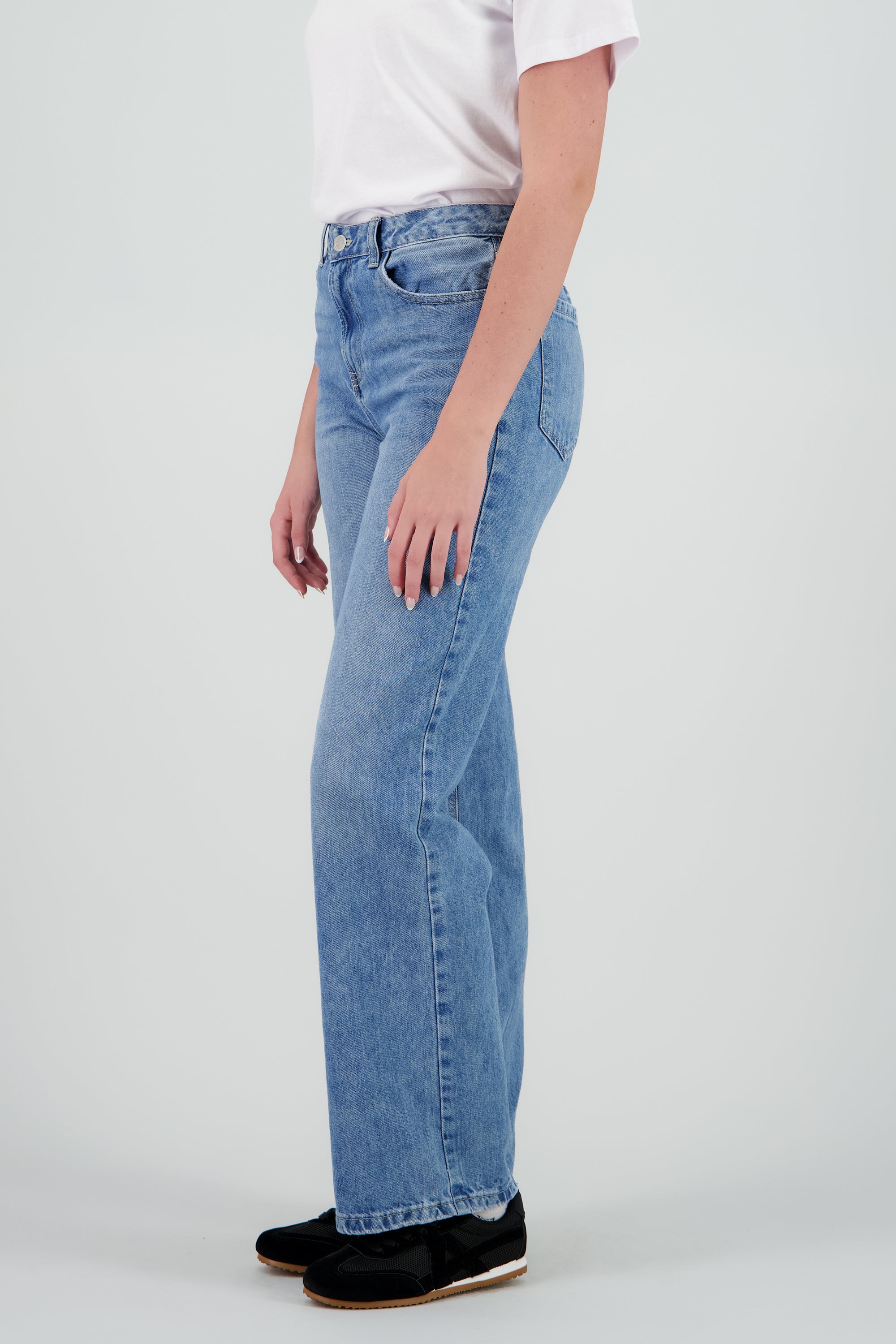 Jeans básicos straight wide MEDIUM WASH