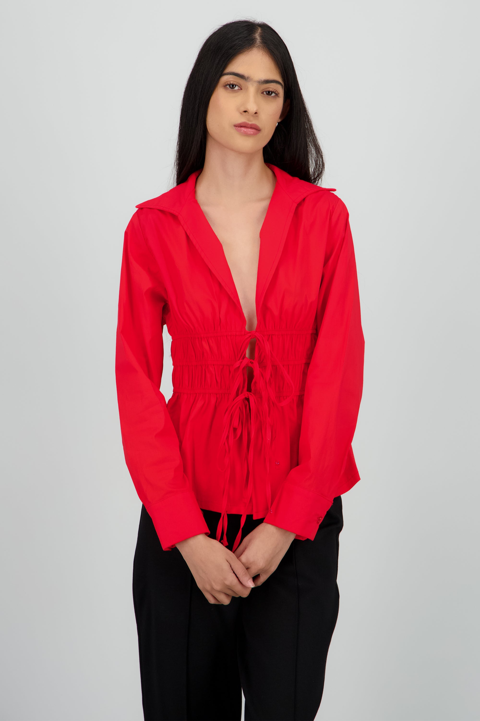 Camisa manga larga detalle smock amarre ROJO