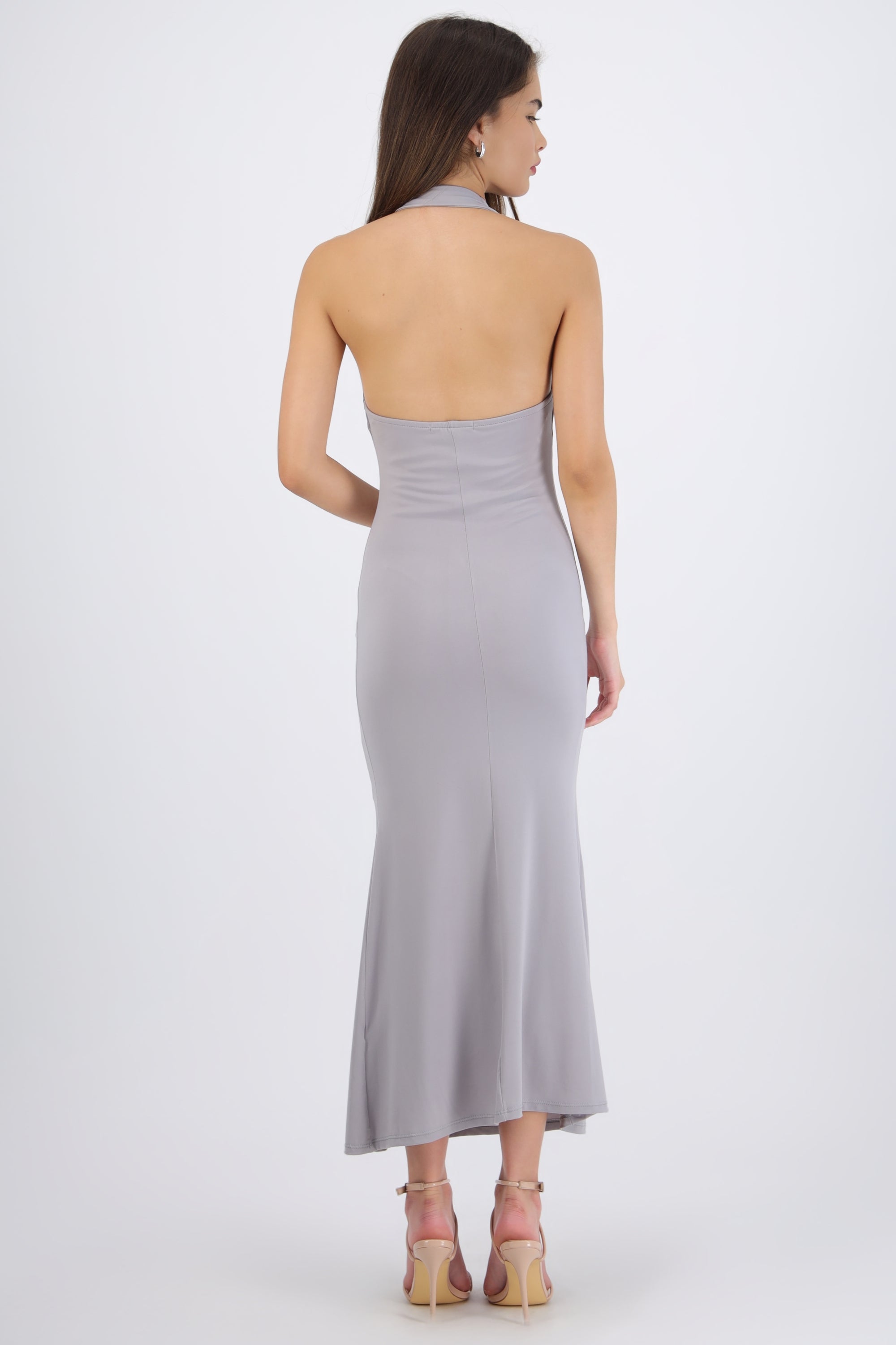 Vestido maxi halter escote columpio