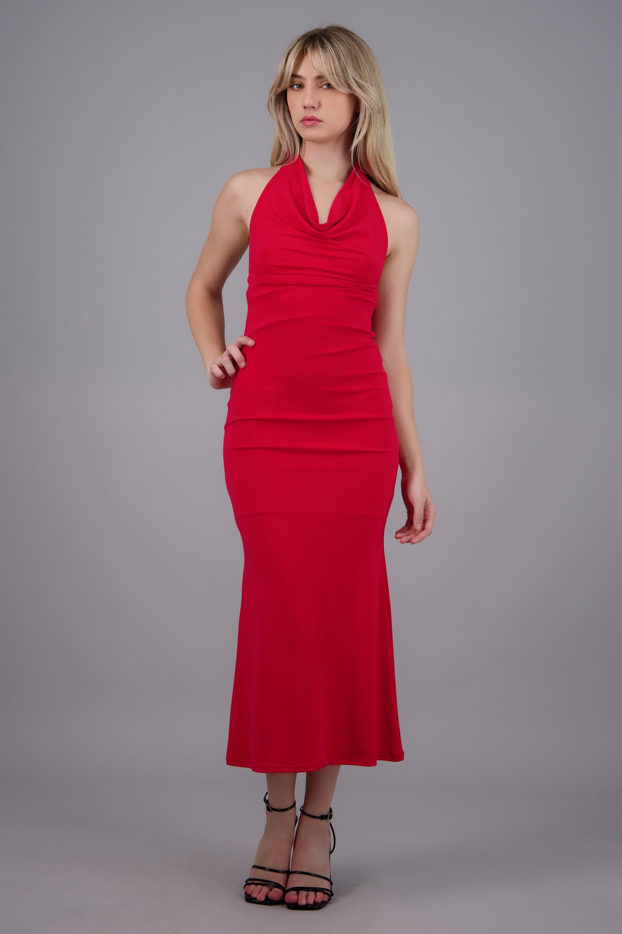 Vestido maxi halter escote columpio ROJO