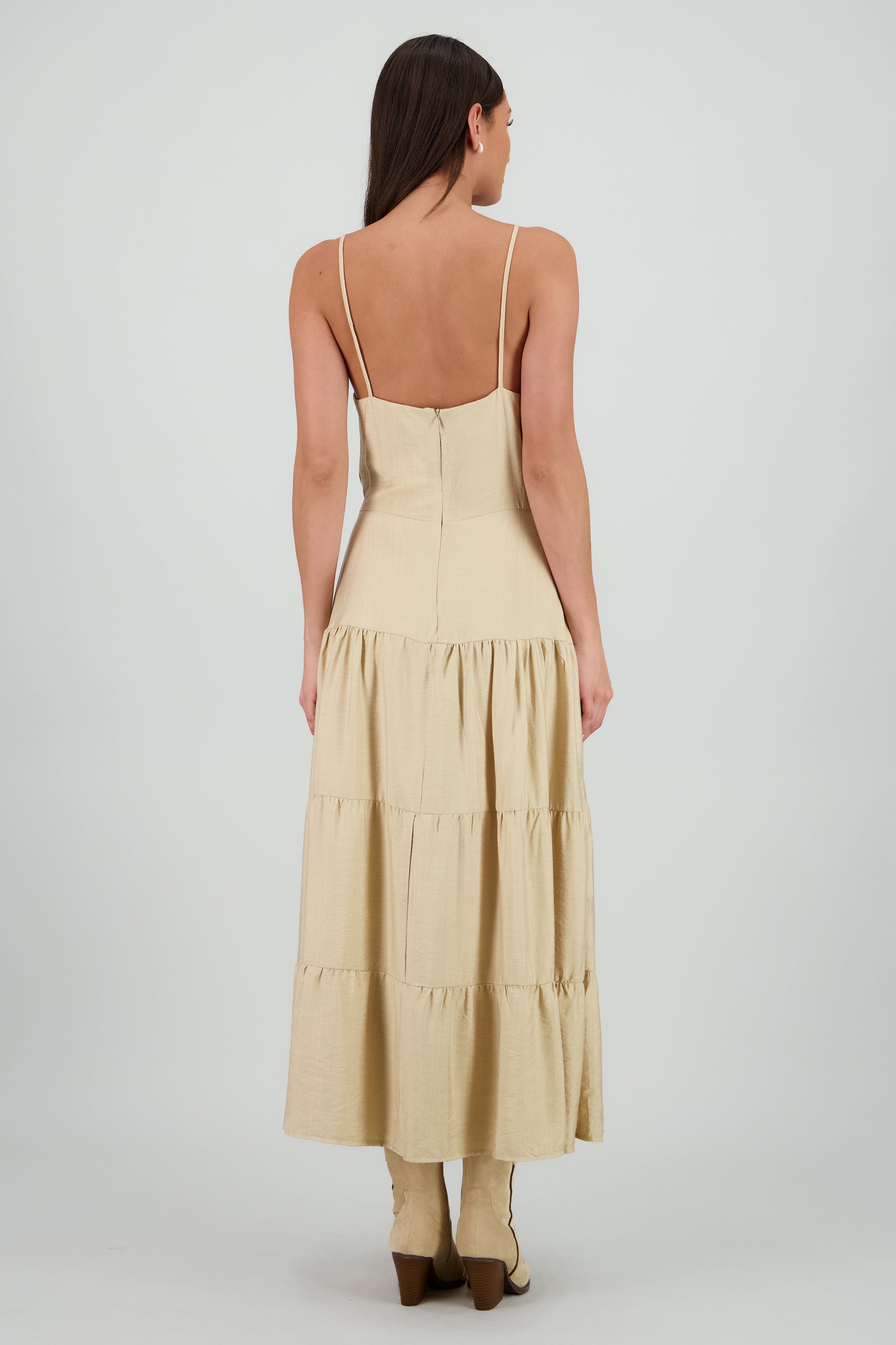 Vestido maxi olanes detalle plisado copas TAUPE