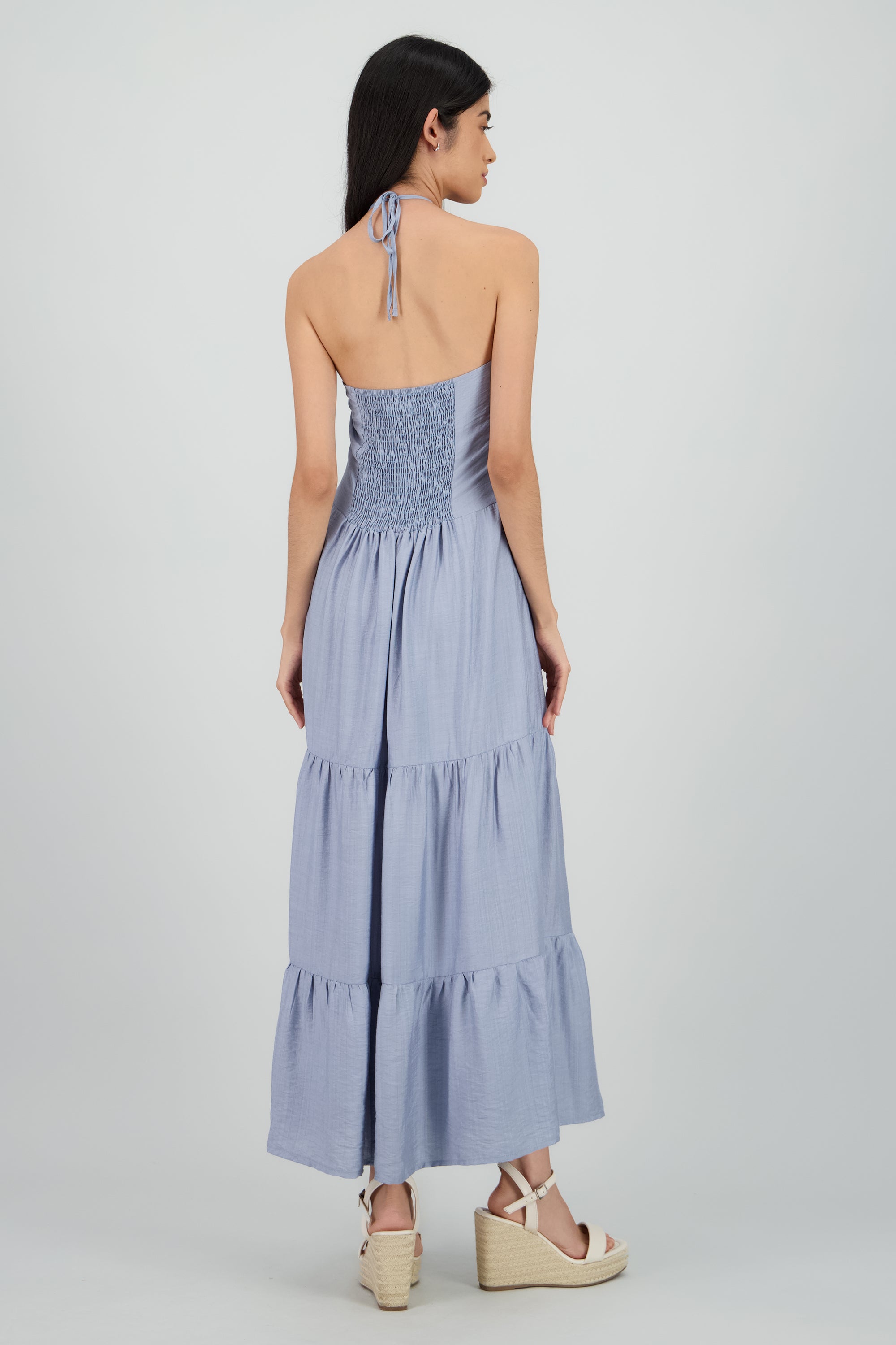 Vestido maxi halter con olanes AZUL PASTEL
