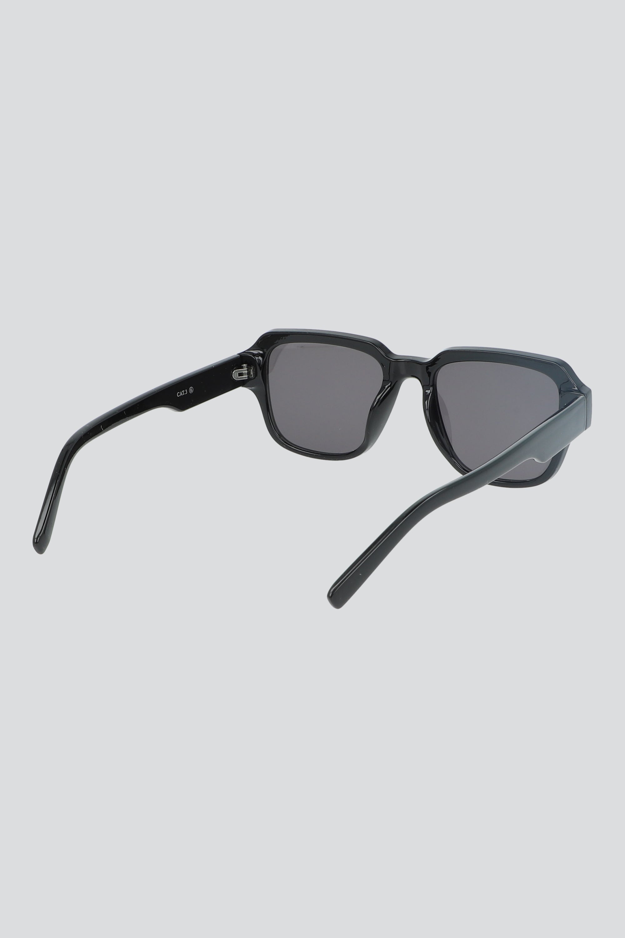 Lentes cuadrados pata asimetrica NEGRO