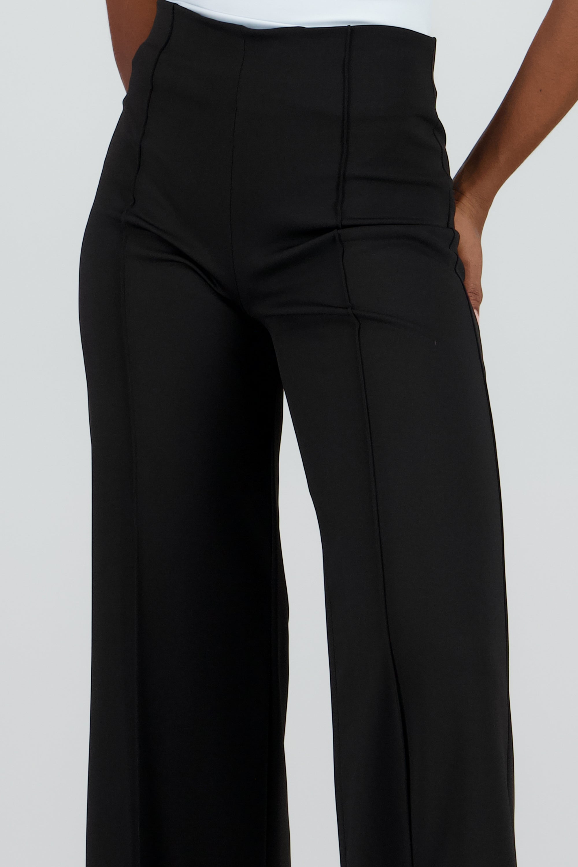 Pantalon wide leg detalle costura NEGRO