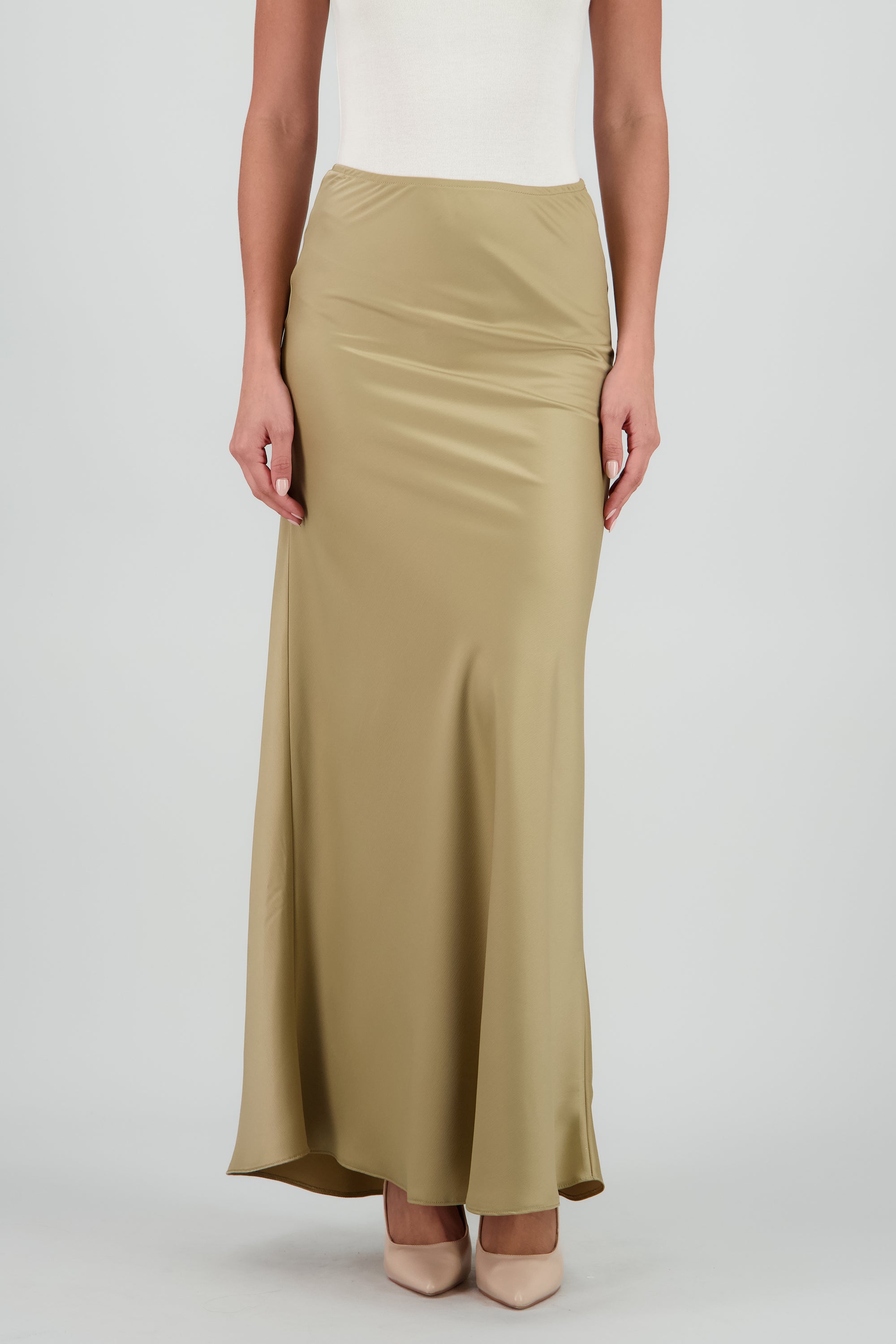 Falda maxi satinada tubo BEIGE
