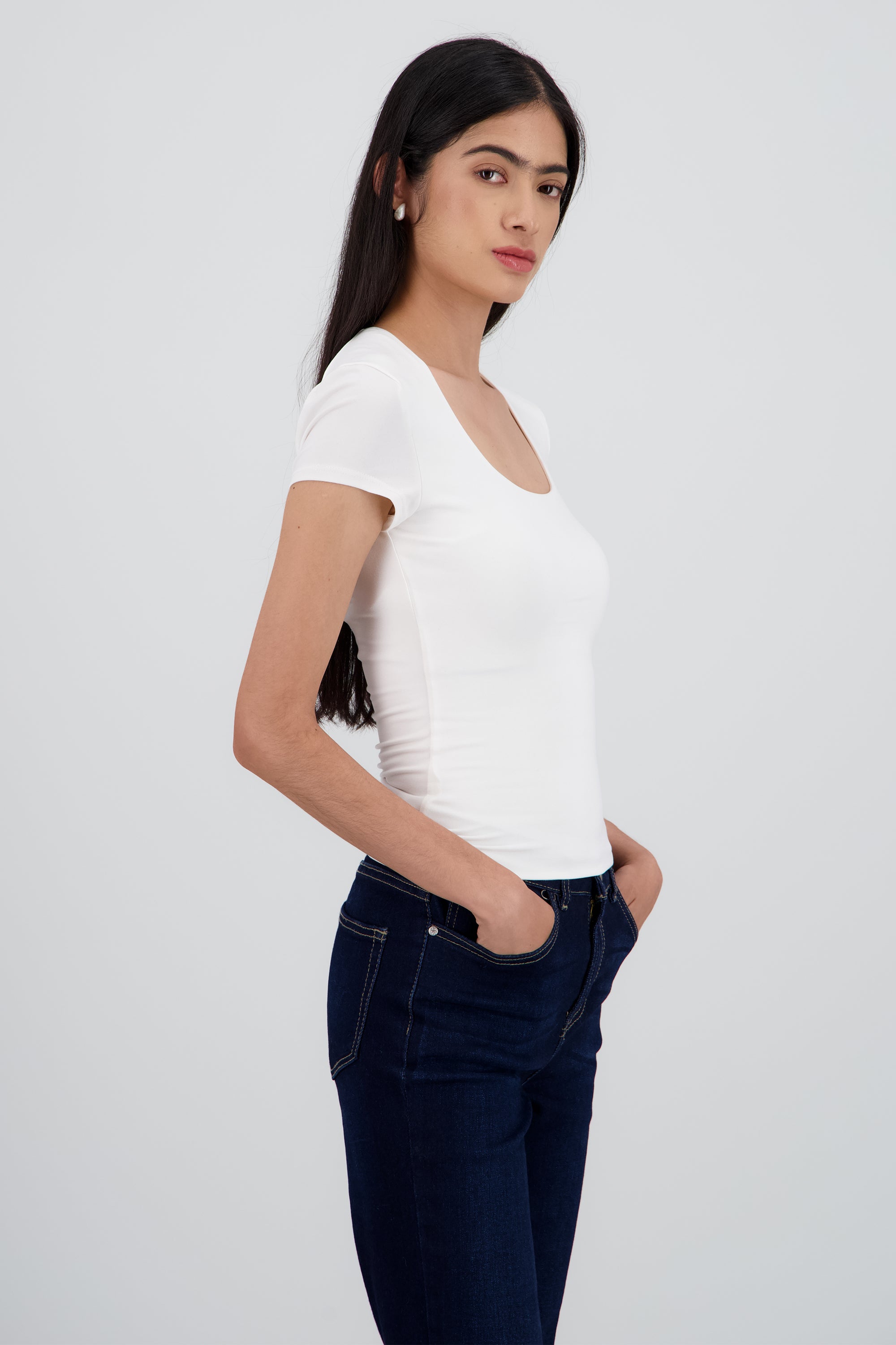 Top largo escote audrado CREMA