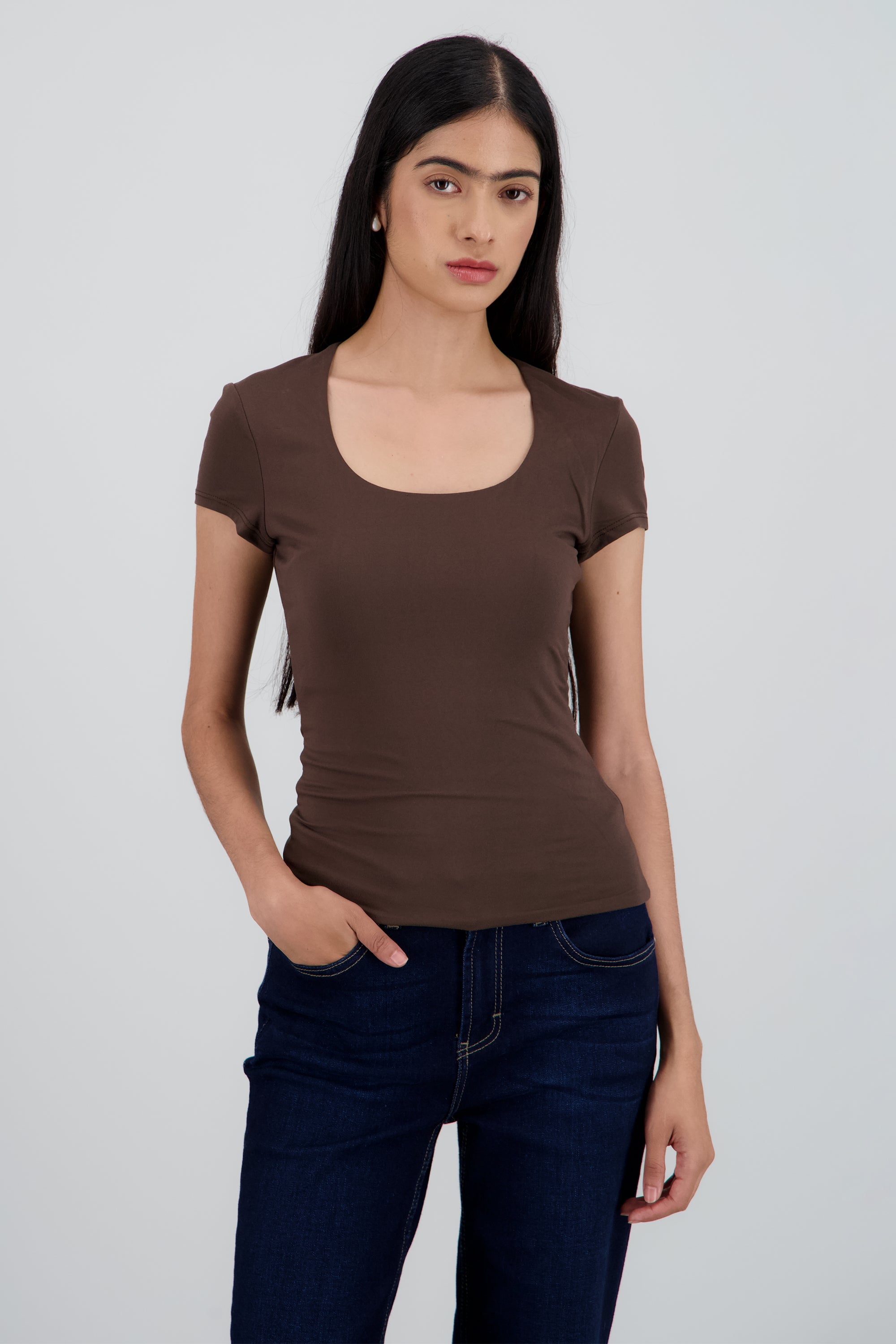 Top largo escote audrado CHOCOLATE