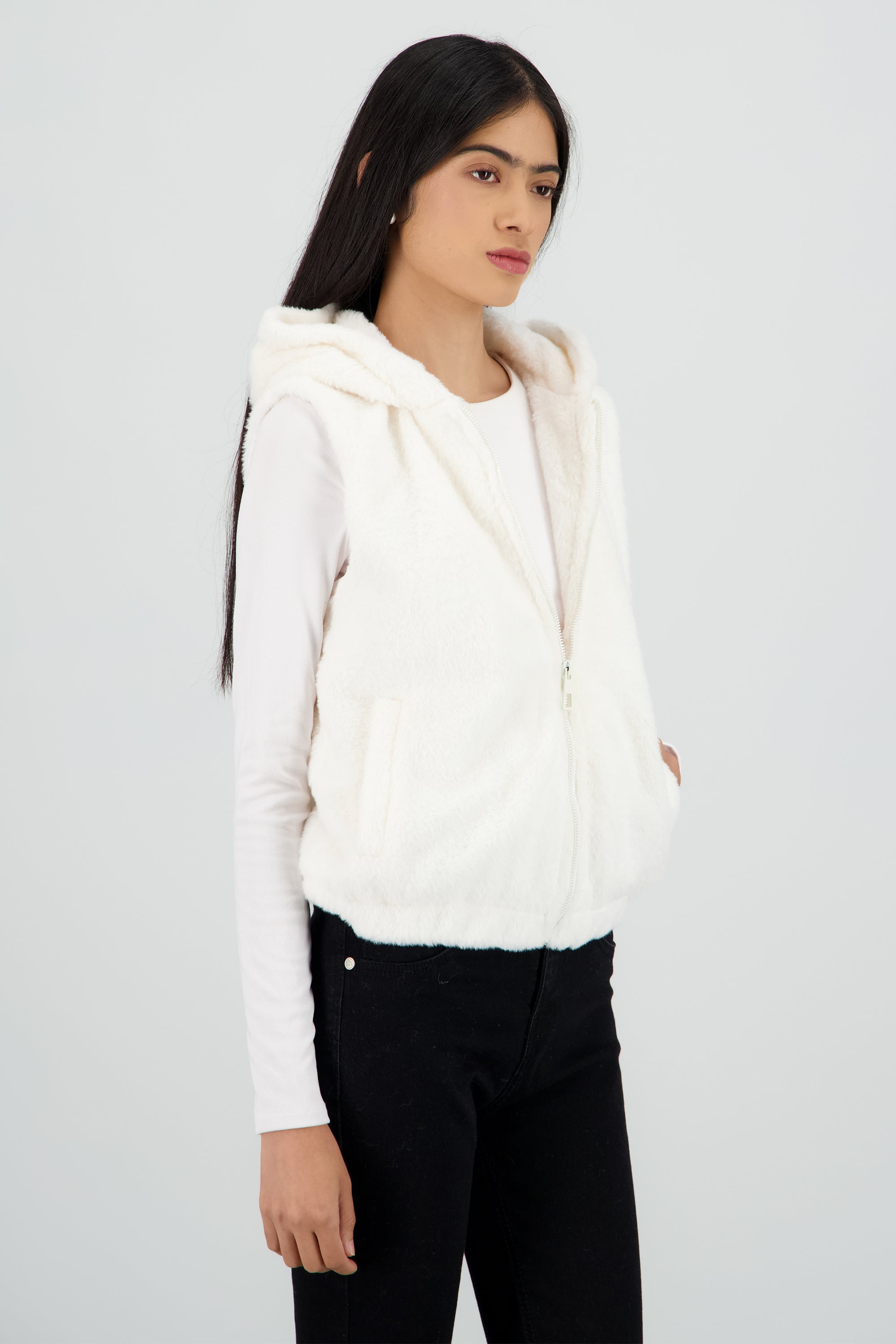 Chaleco afelpado con gorro HUESO