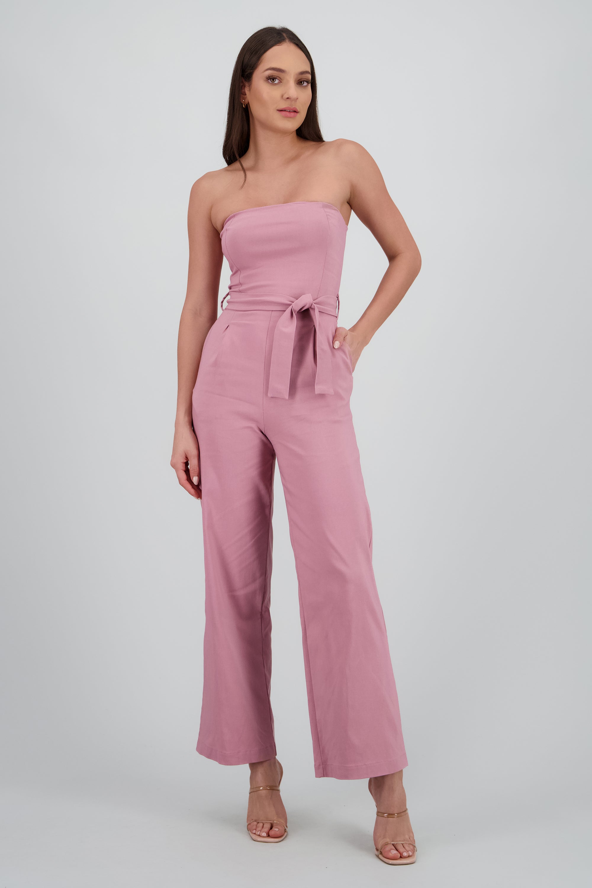 Jumpsuit strapless detalle cinturon PALO DE ROSA