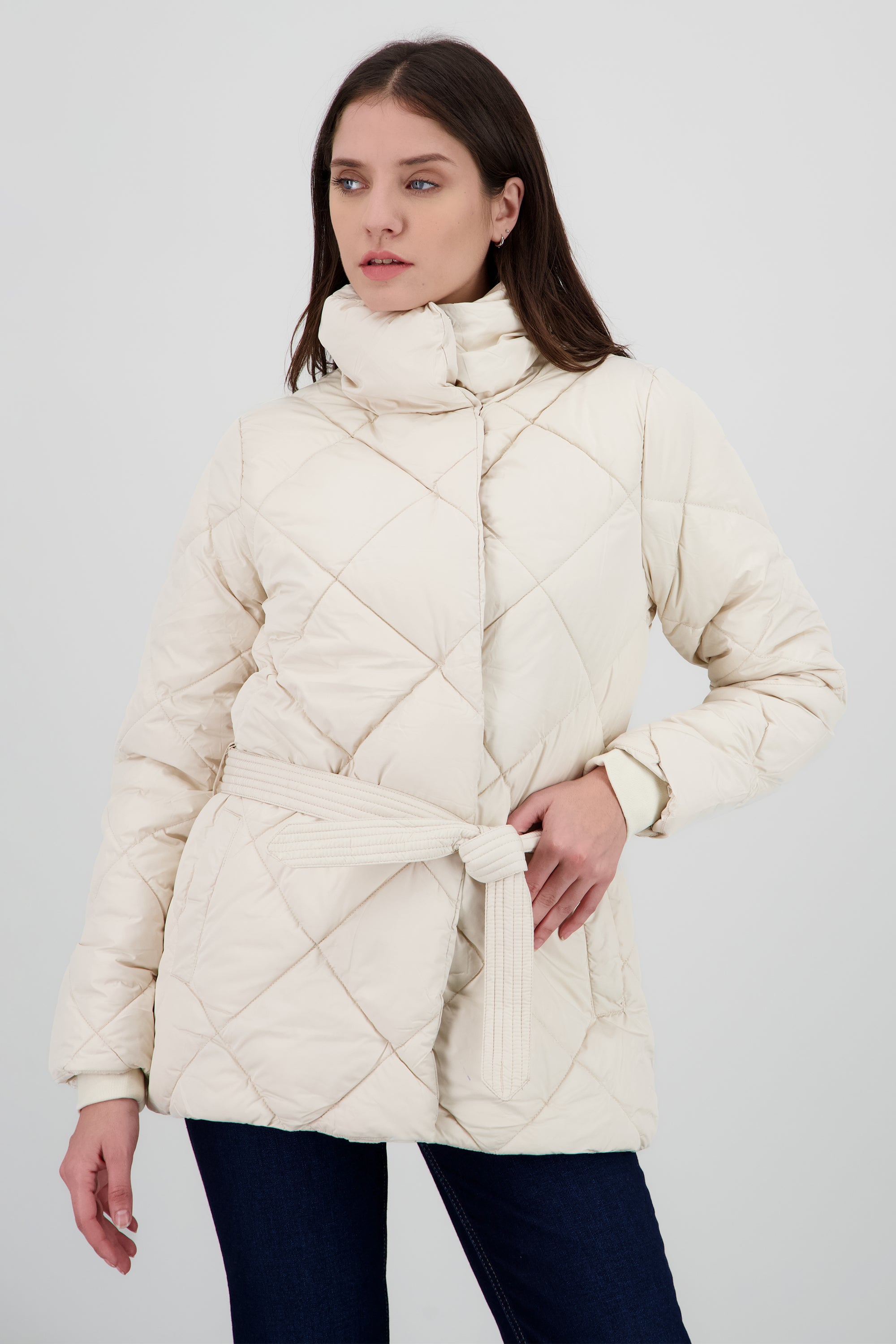 Chamarra puffer capitonada con cuello alto BEIGE
