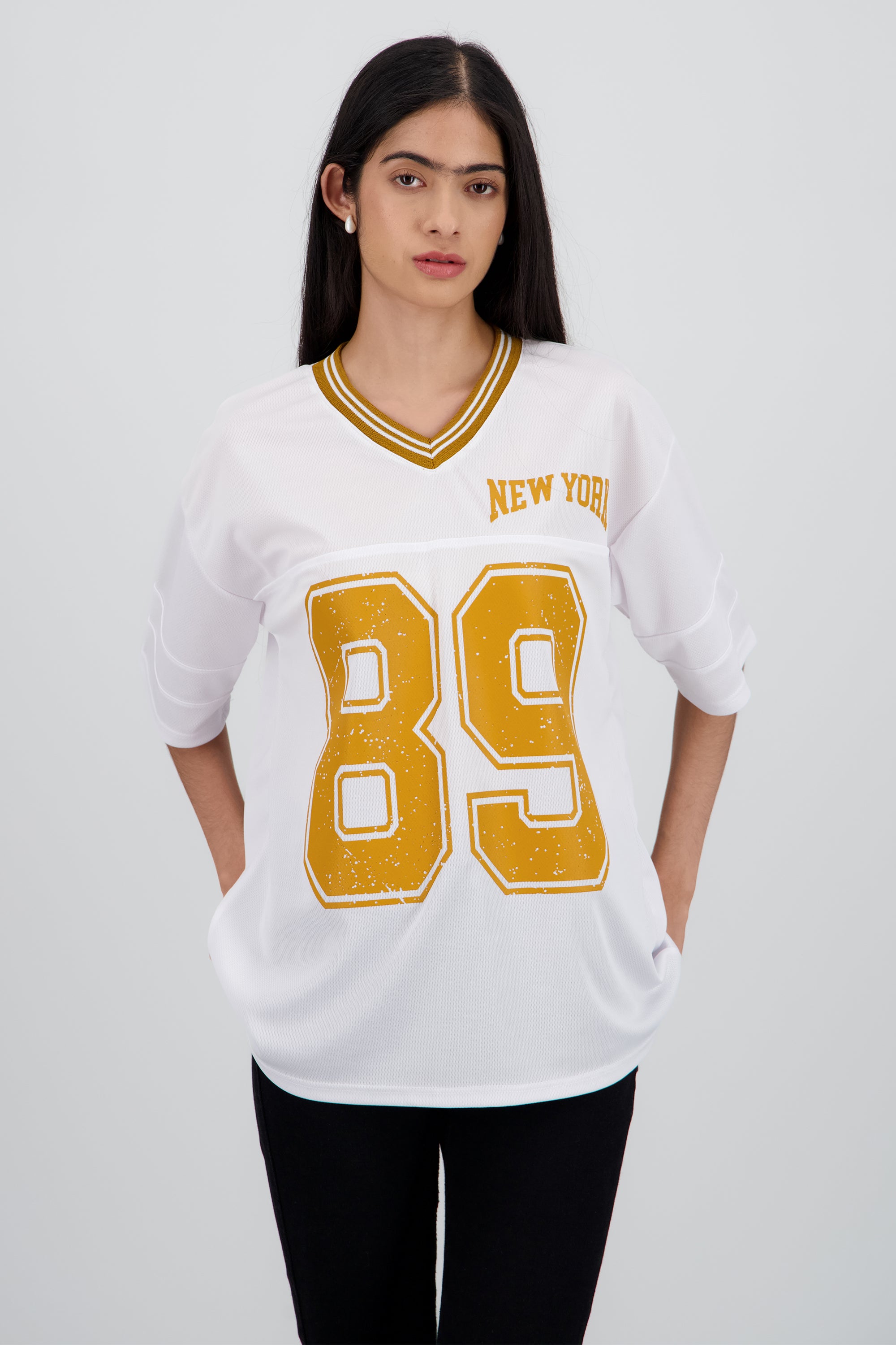Playera oversize estampado numero MOSTAZA