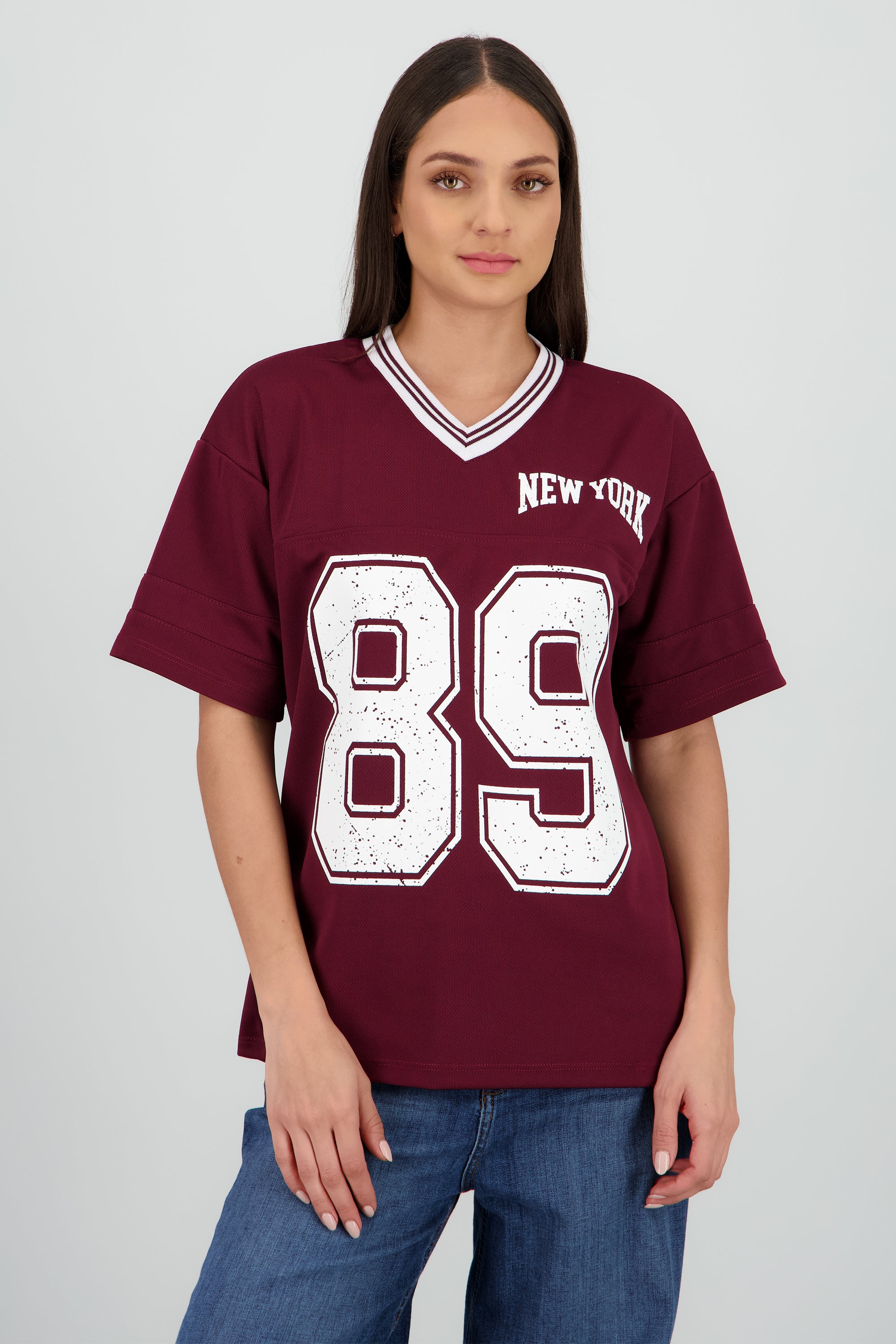 Playera oversize estampado numero CIRUELA