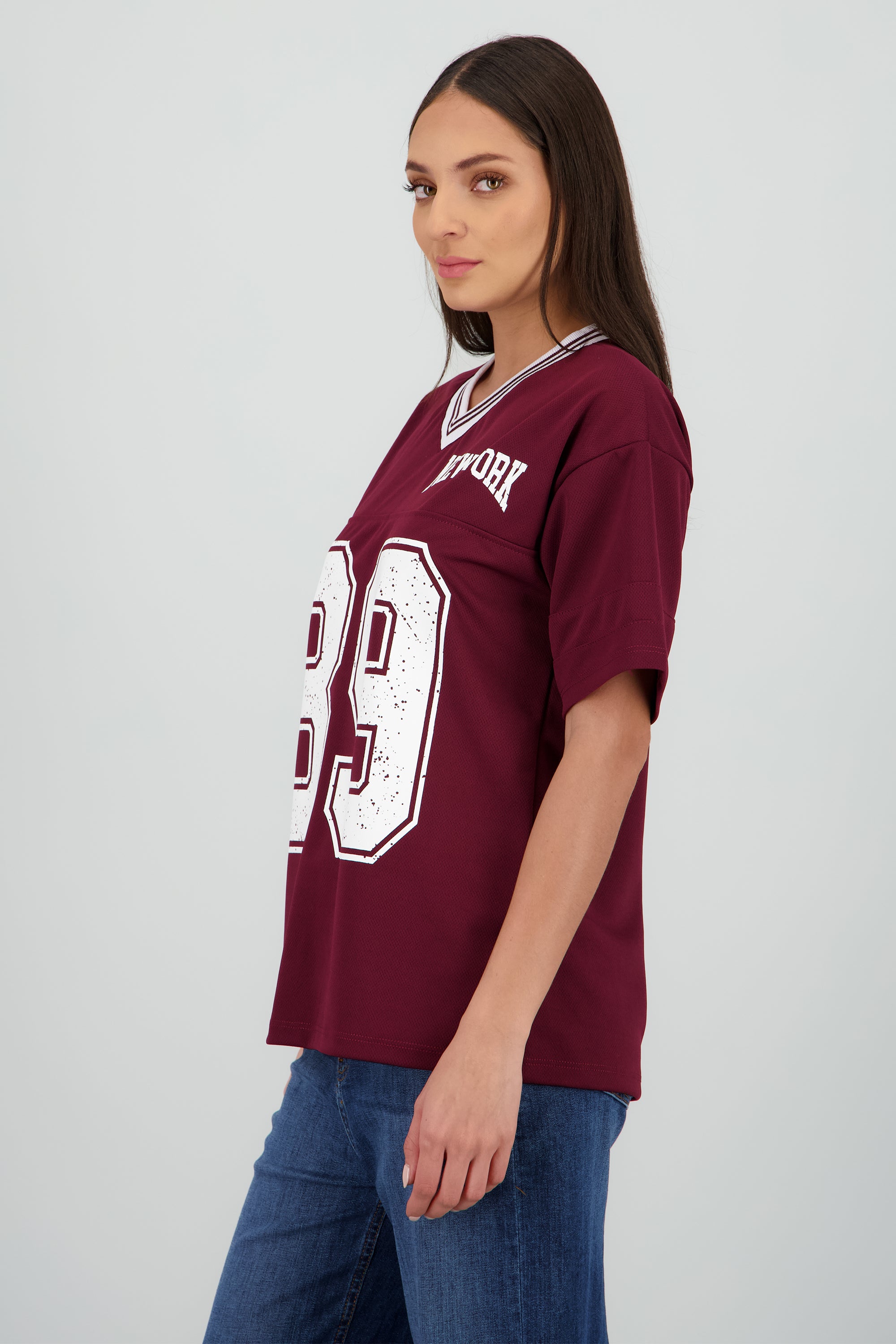 Playera oversize estampado numero CIRUELA