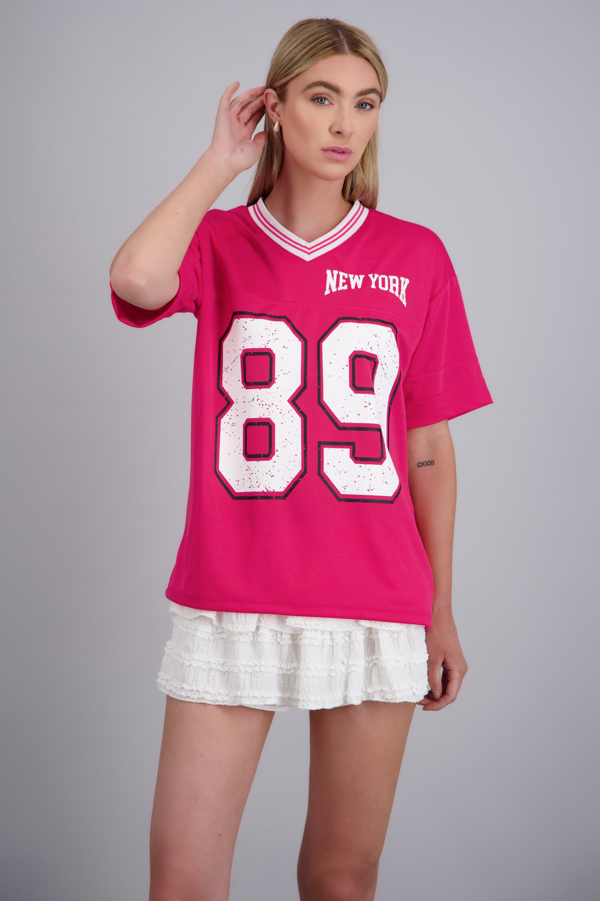 Playera oversized estampado numero FIUSHA