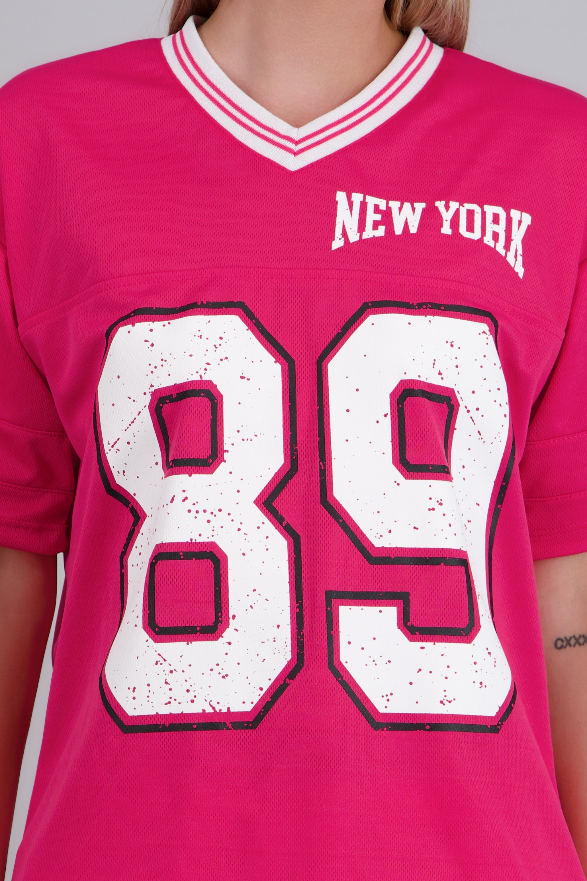 Playera oversized estampado numero FIUSHA