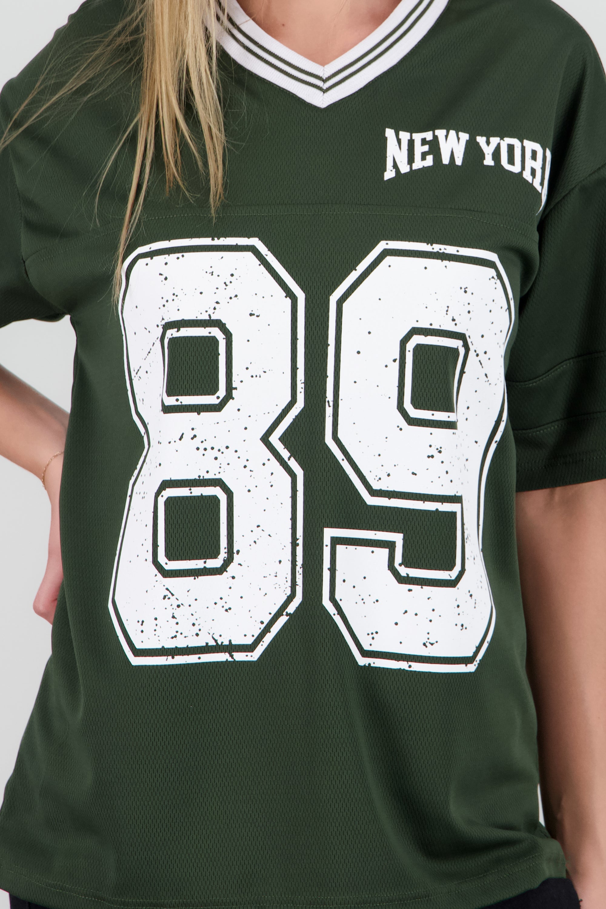 Playera oversize estampado numero OLIVO