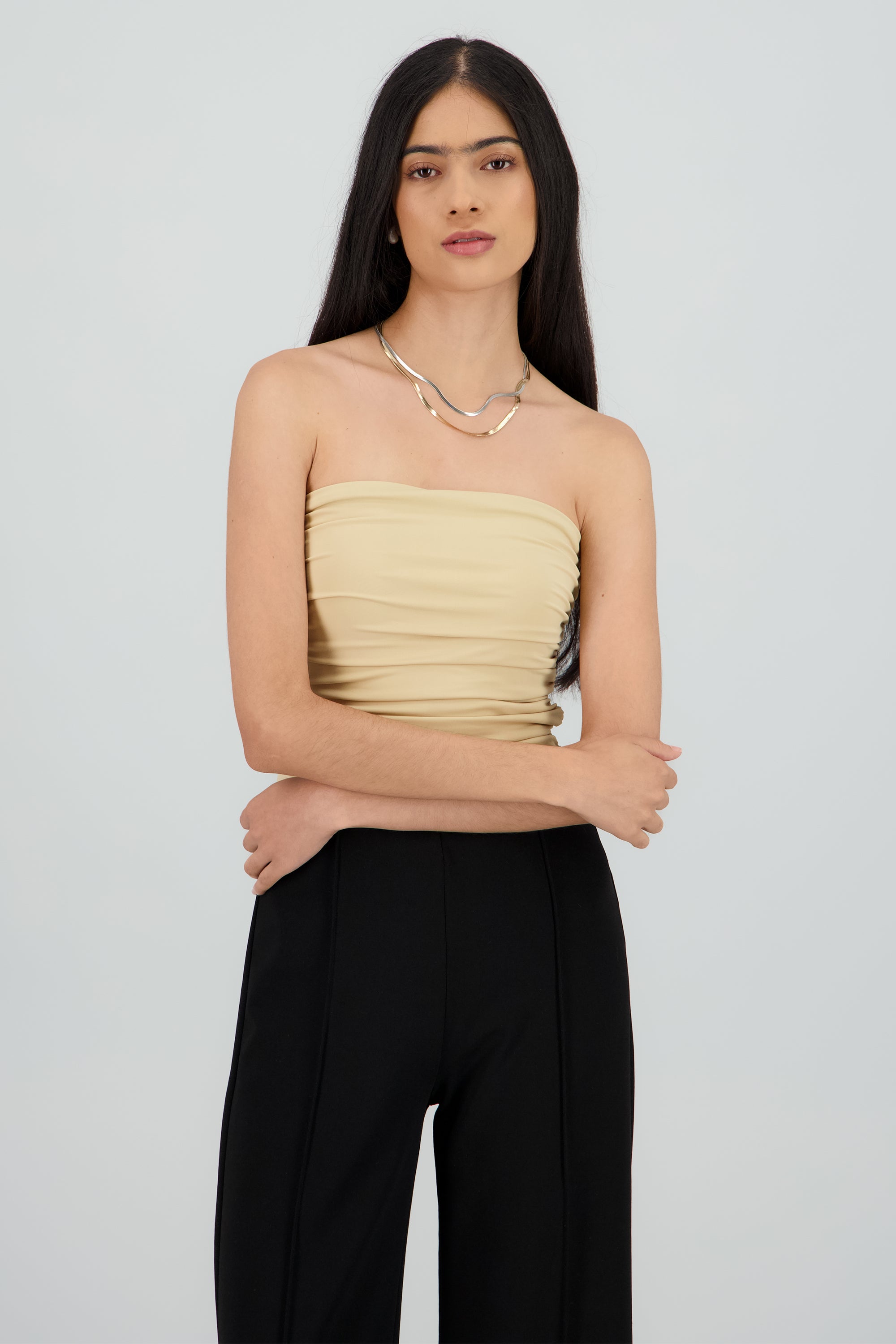 Top tubo strapless drapeado CAMELLO