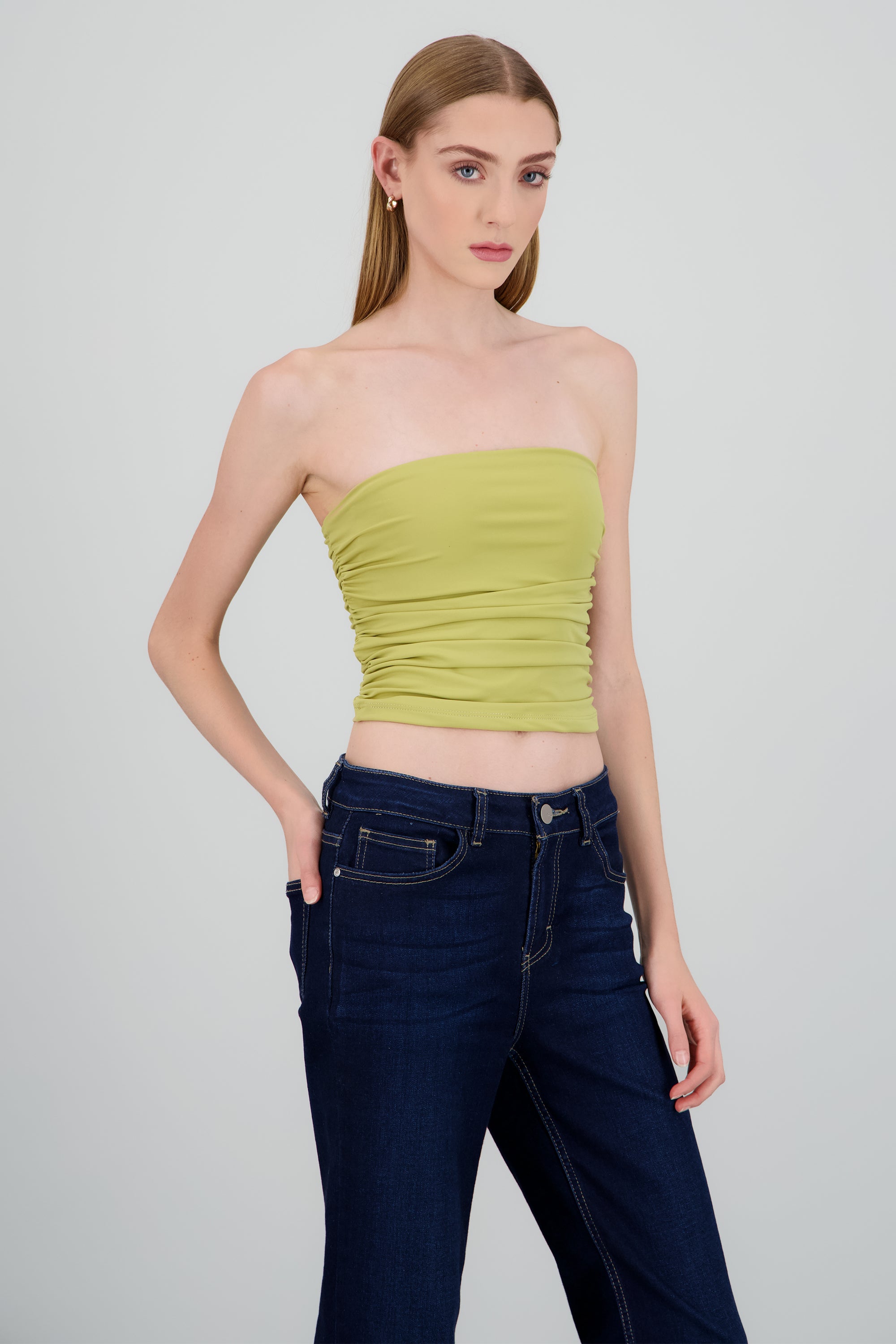 Top tubo strapless drapeado VERDE PASTO